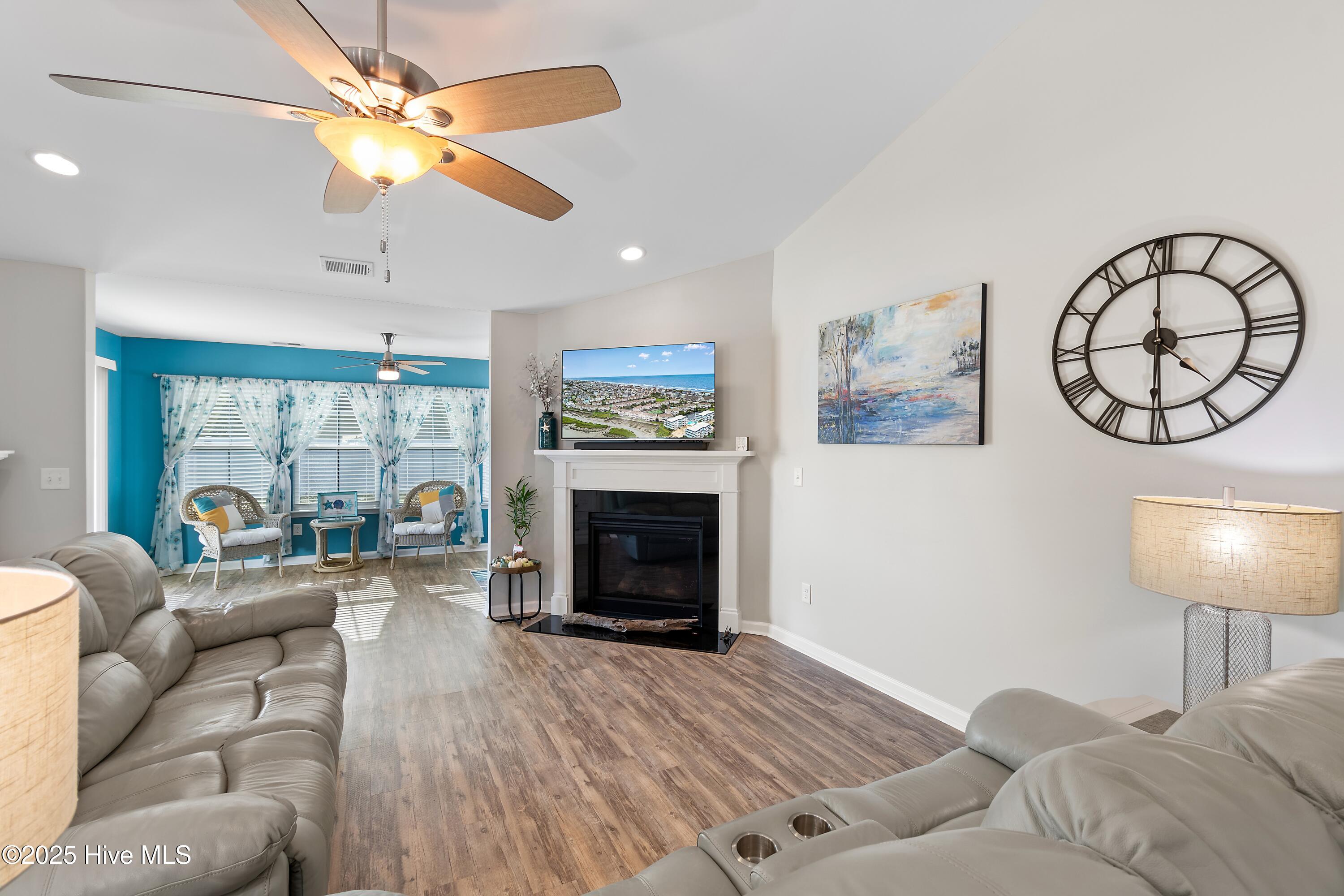 100535031 | Photo 20