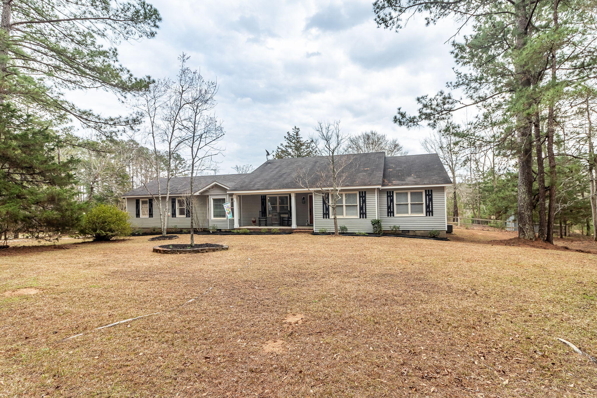3-web-or-mls-1545 SWINT RD ©-1067