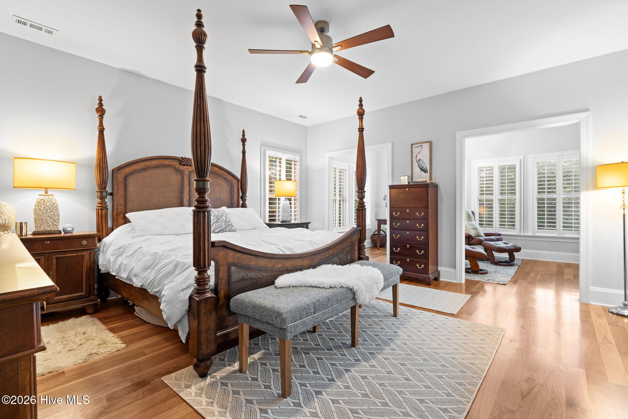 100549864 | Photo 28