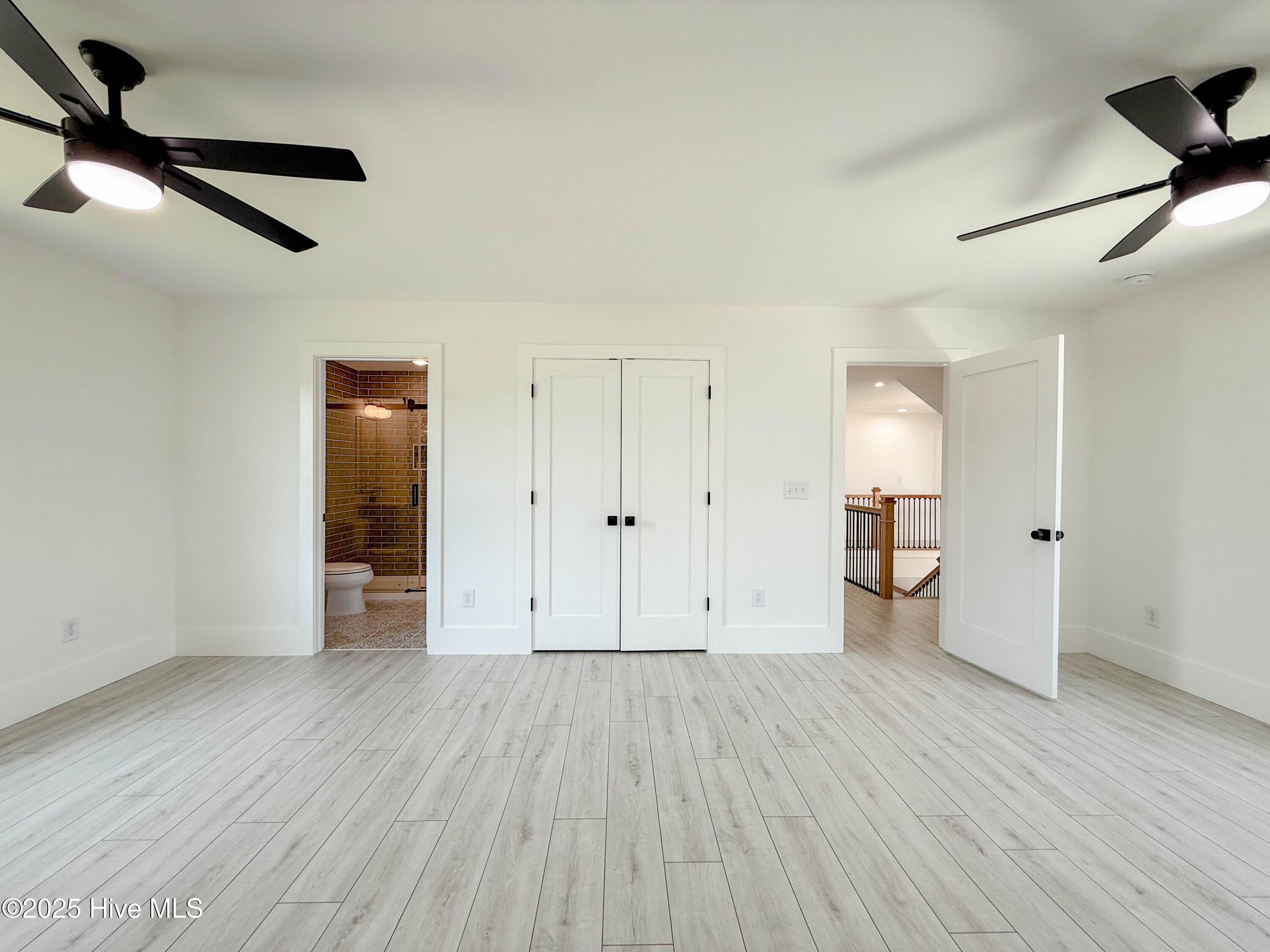 100539536 | Photo 99