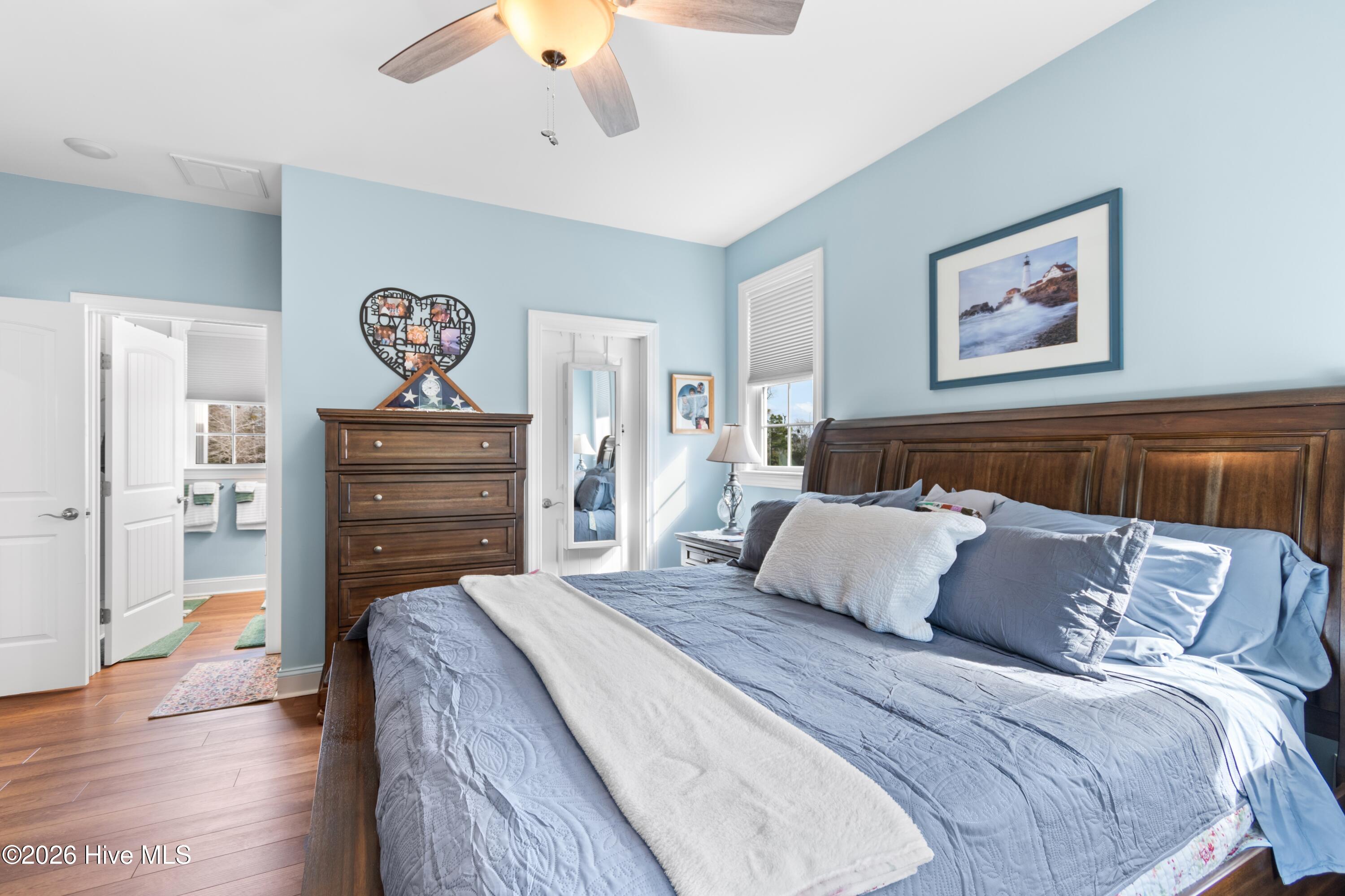 100548806 | Photo 25