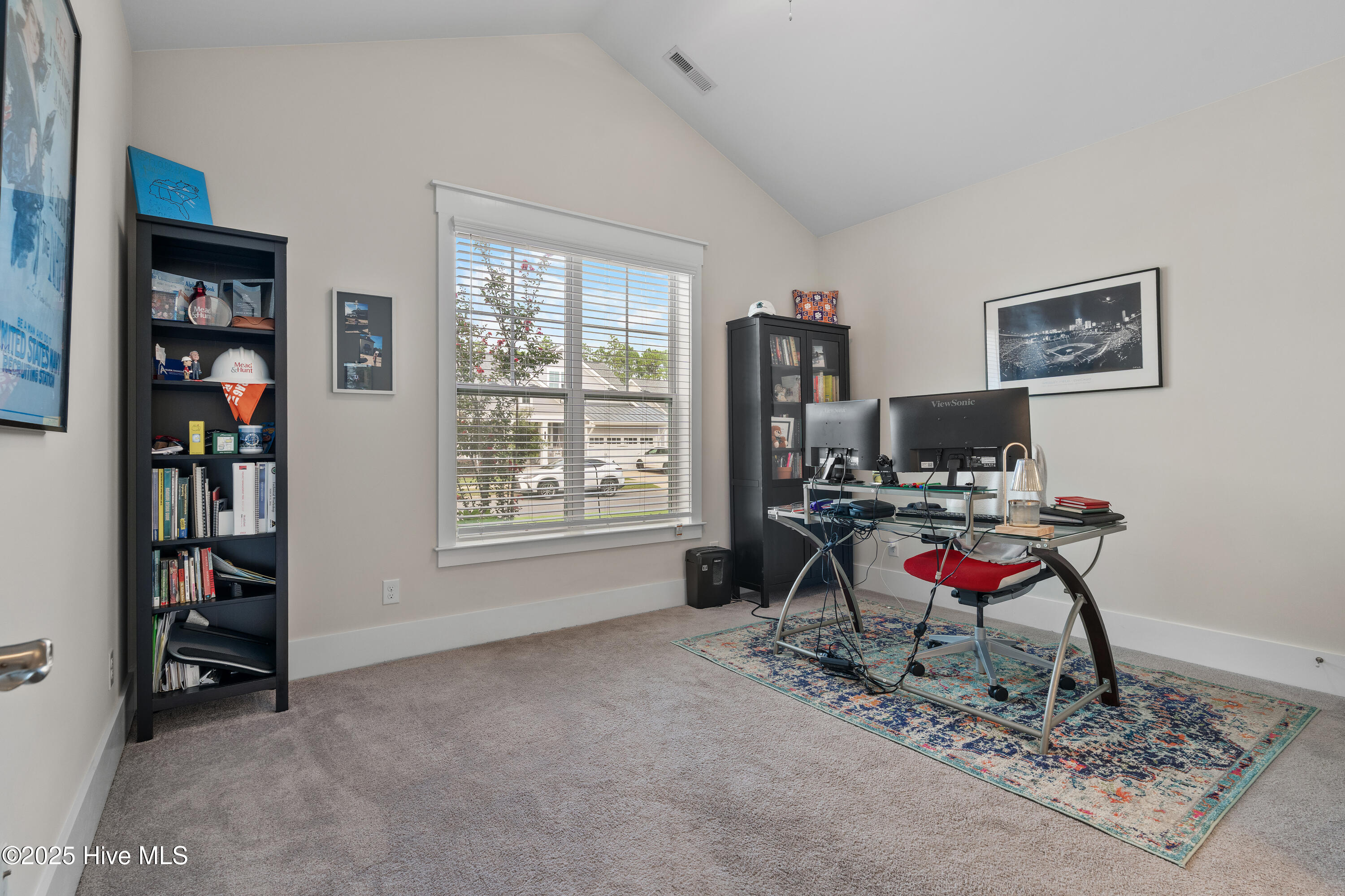 100526645 | Photo 37