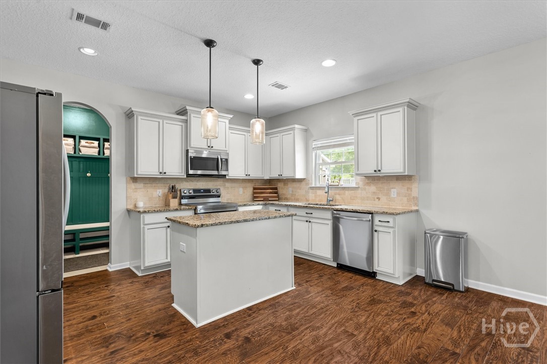 95 Flemington Oaks Drive, Hinesville, GA 31313 Listing Photo  10