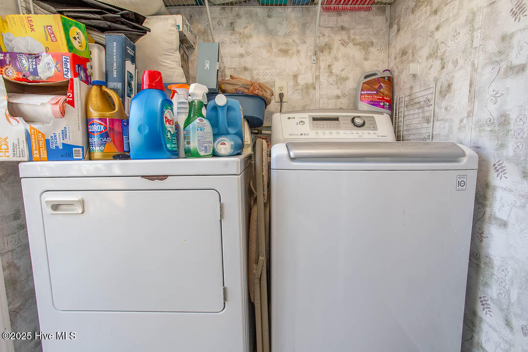 100484283 | Photo 30