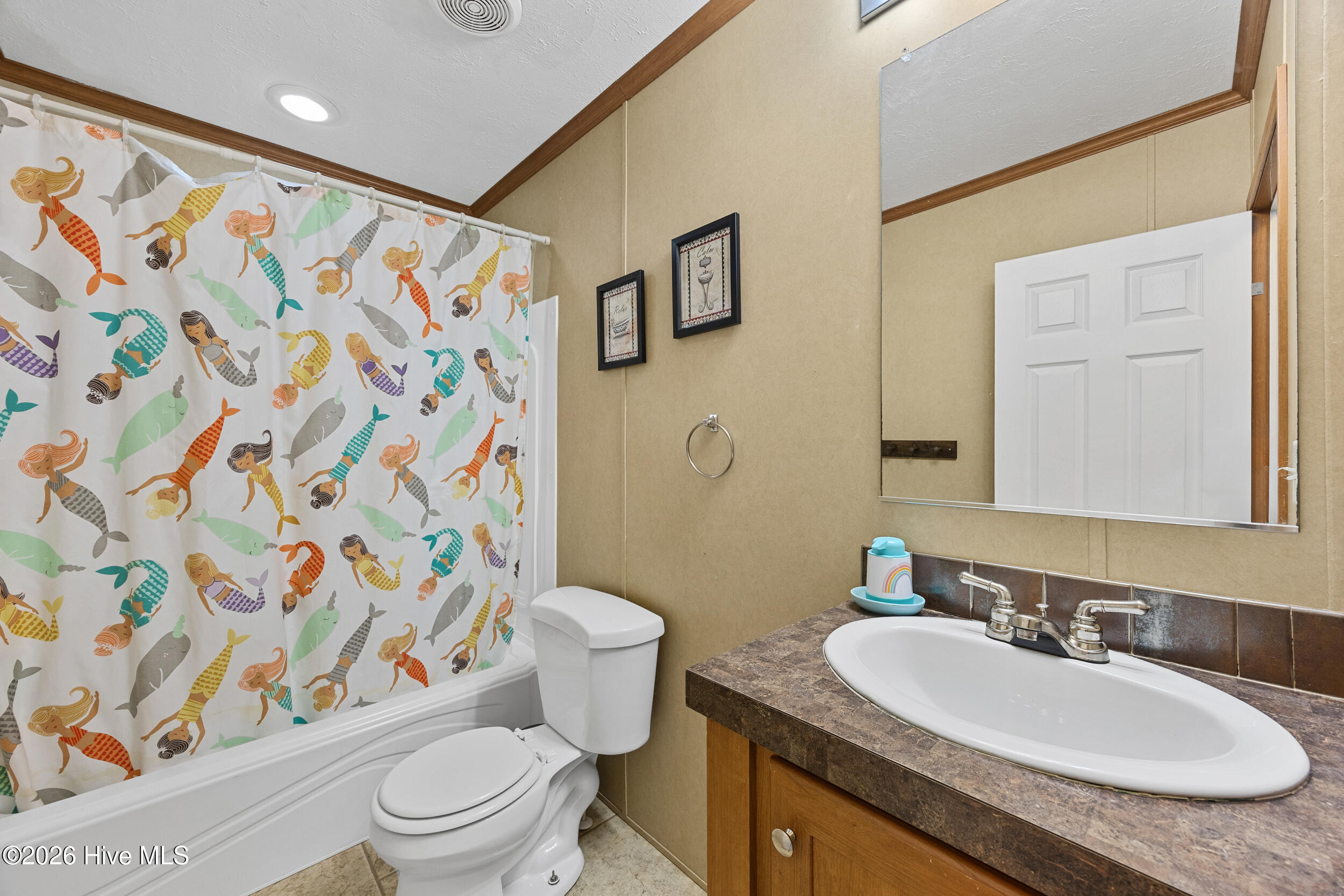 101 R & B Court, Chinquapin, NC 28521 – photo 23: 26_bathroom
