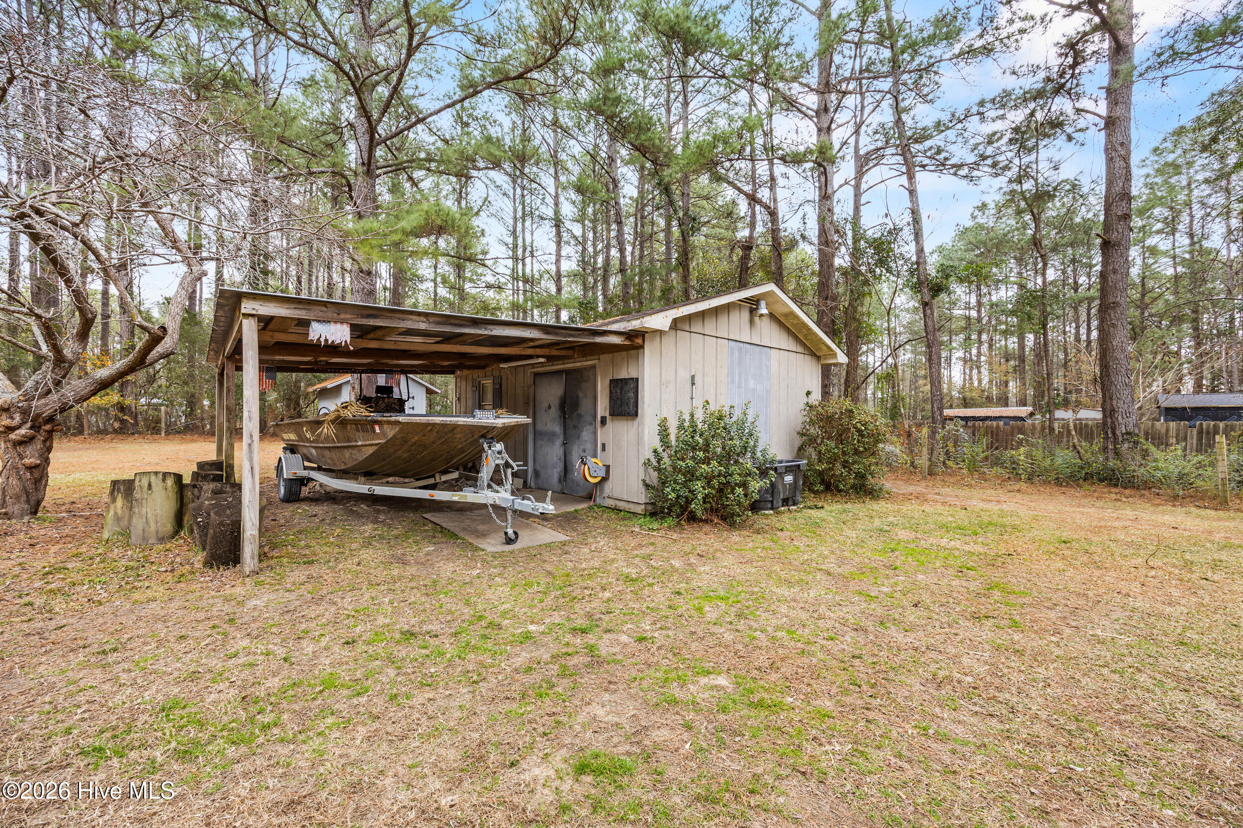 100547453 | Photo 44