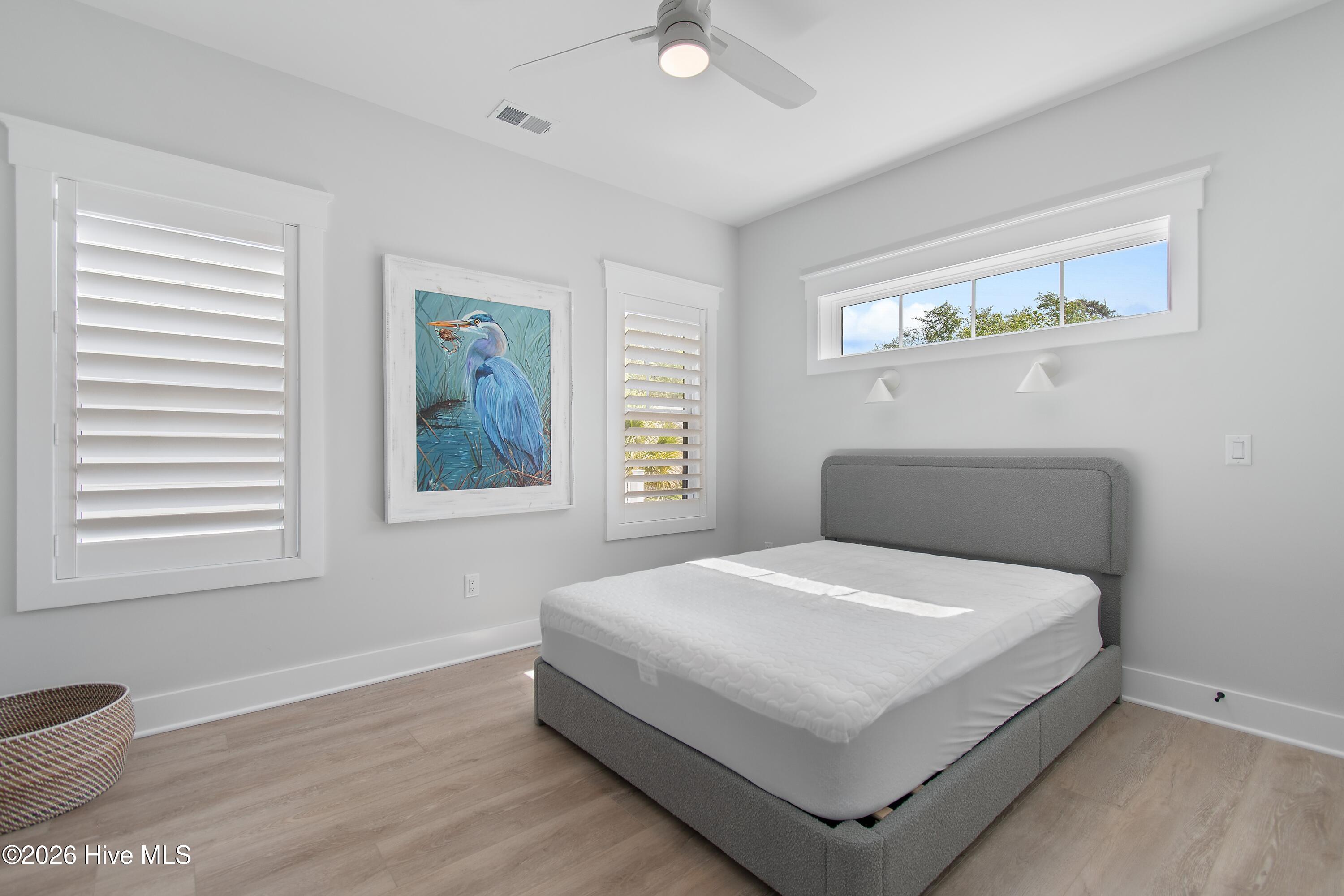 100567576 | Photo 32