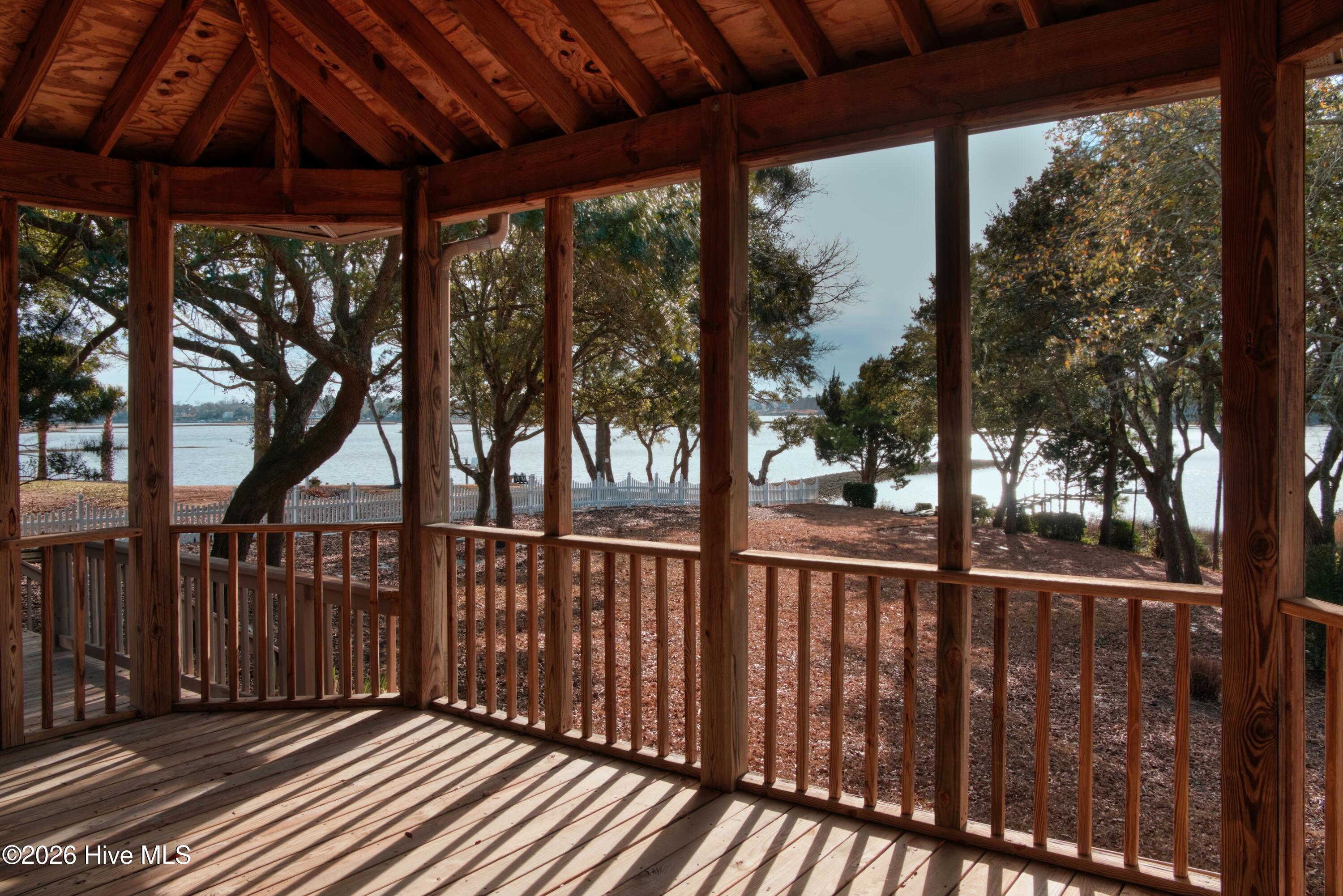 100551143 | Photo 27