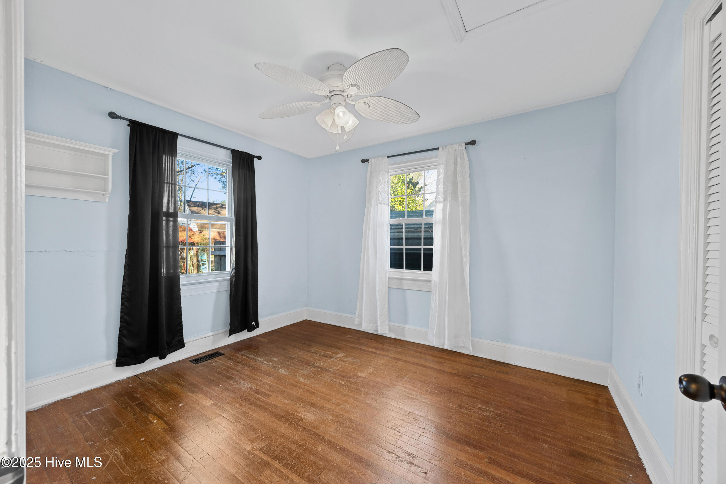 100546074 | Photo 13