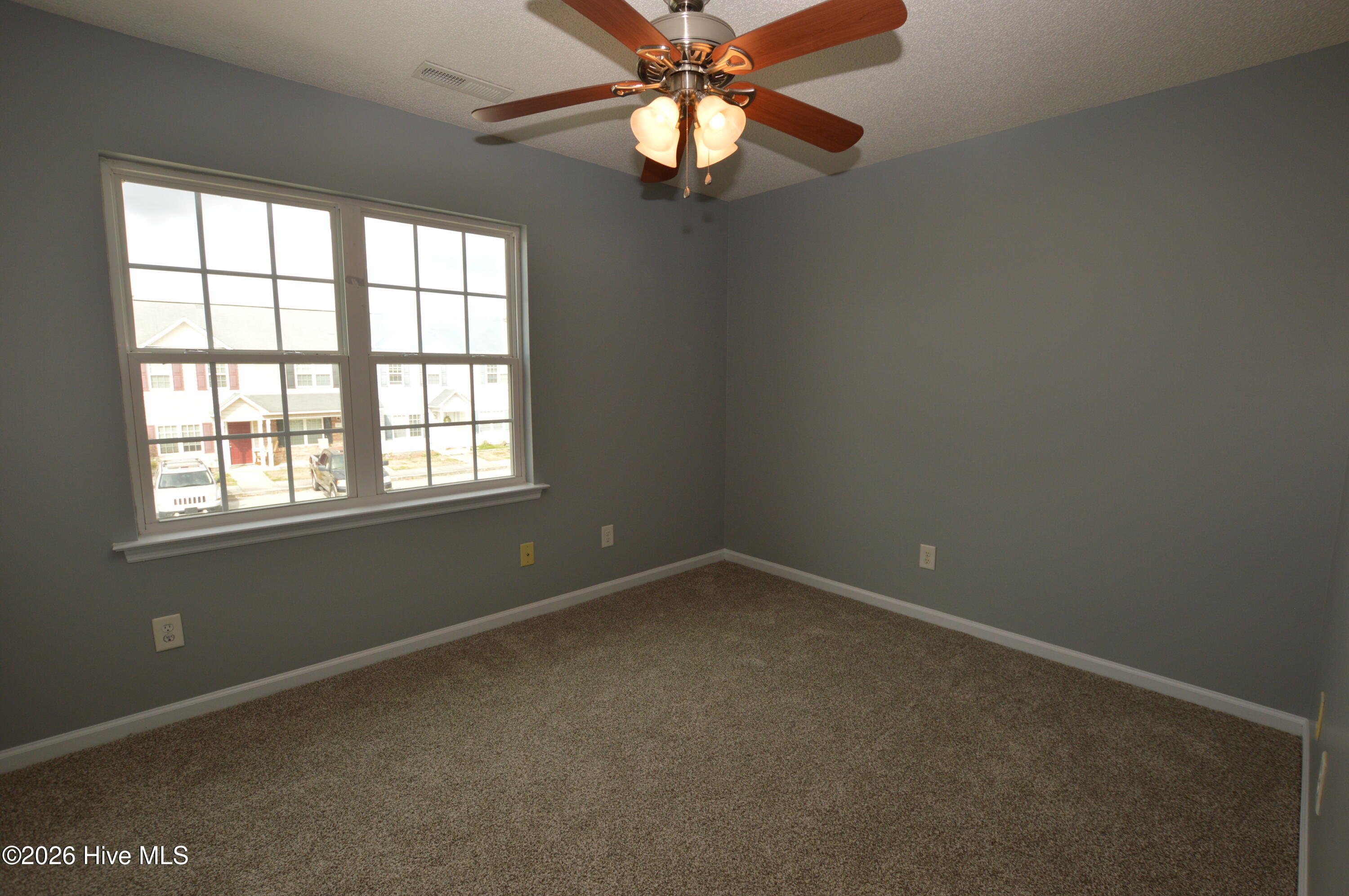 100555754 | Photo 14