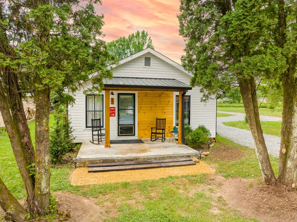 Homes for sale in Robbinsville, NC | 23 Cody St, Robbinsville, NC 28771 | MLS# 98525335
