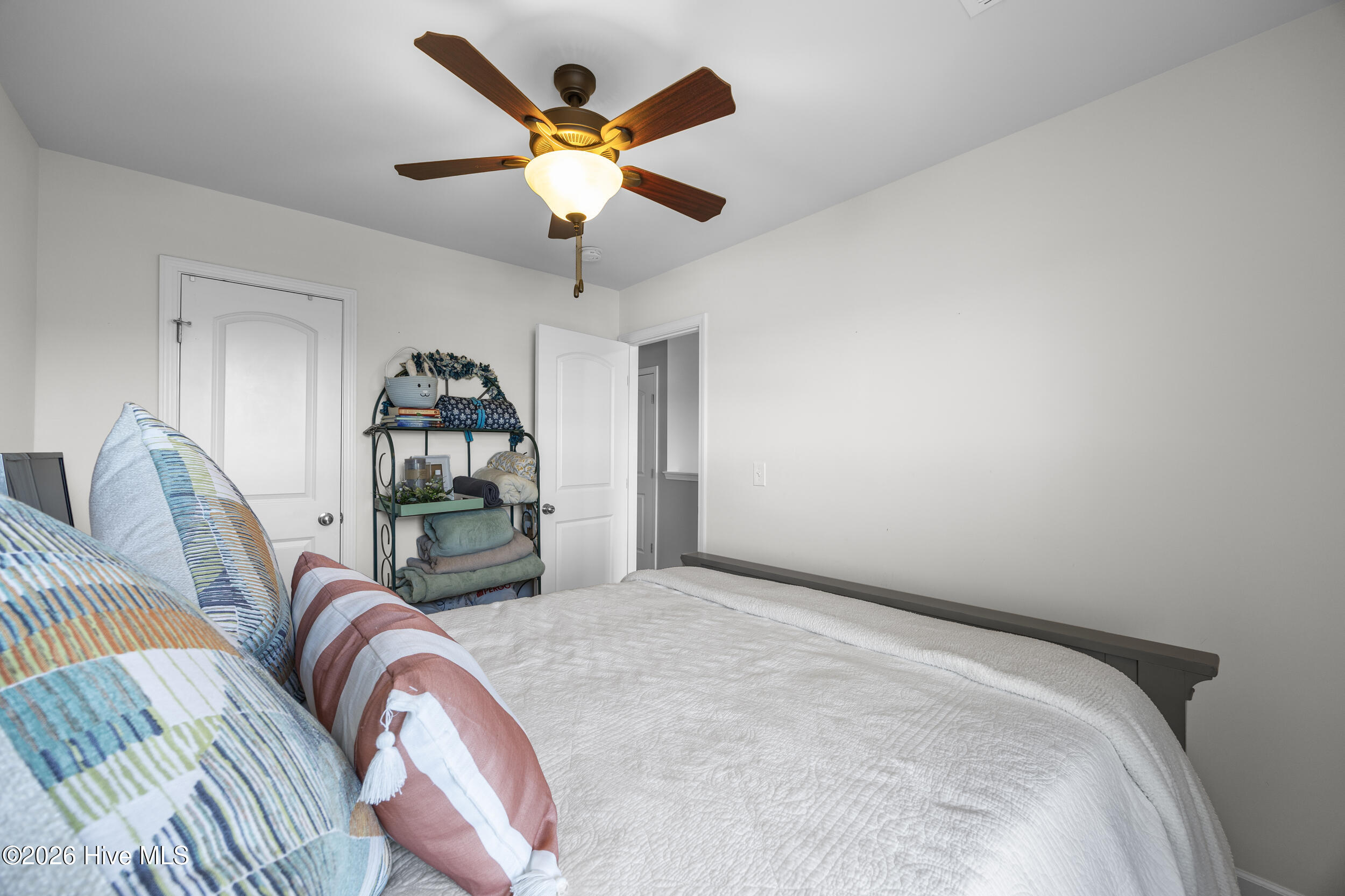 100559888 | Photo 24