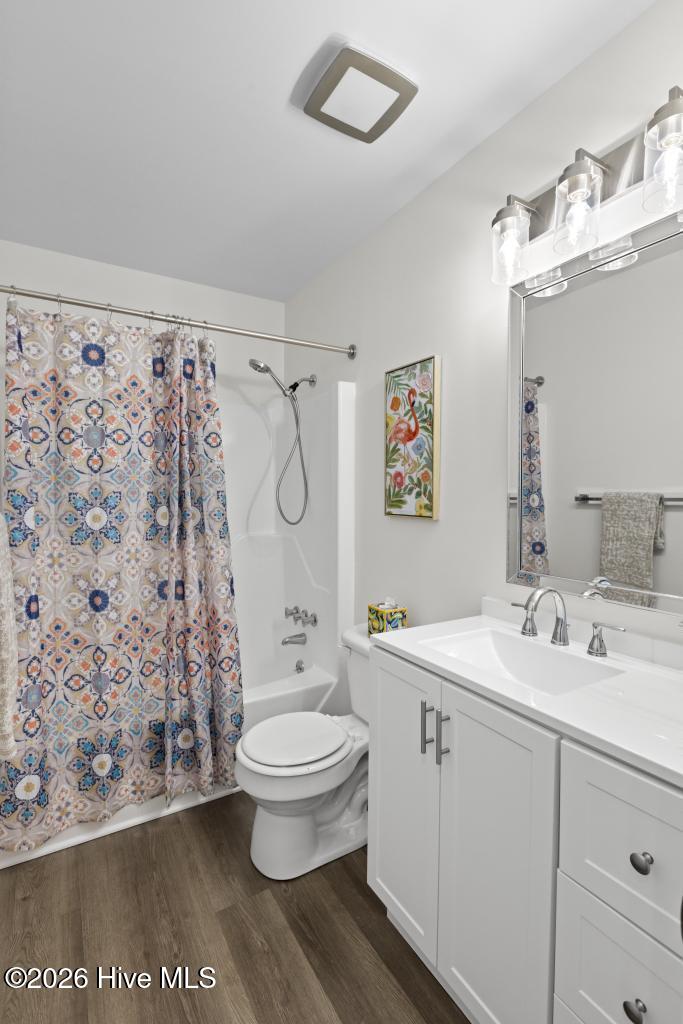 100568069 | Photo 18