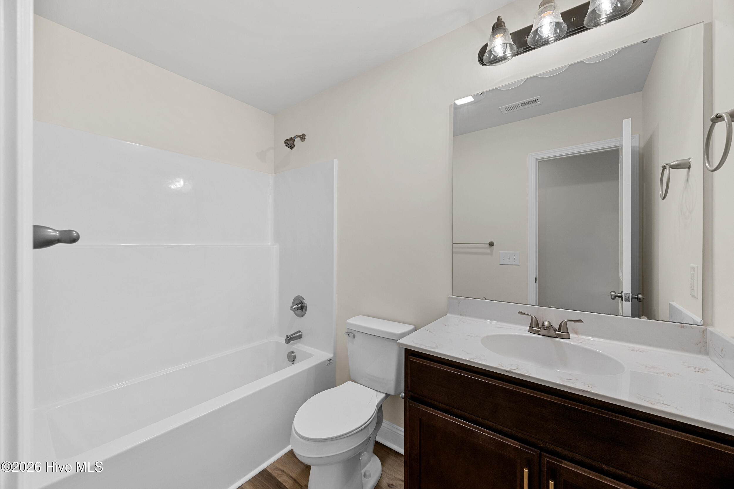 100551256 | Photo 29