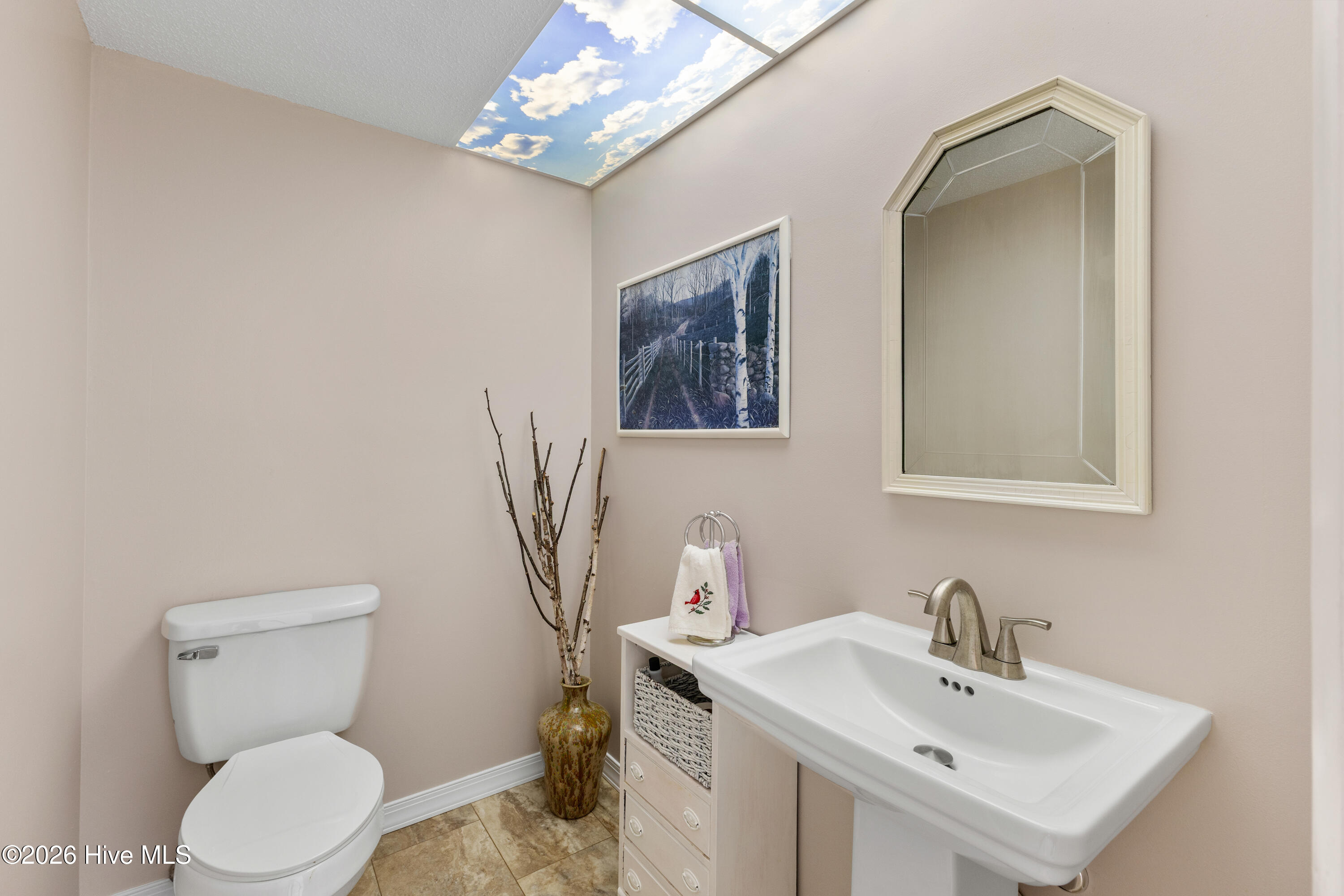 100562727 | Photo 21