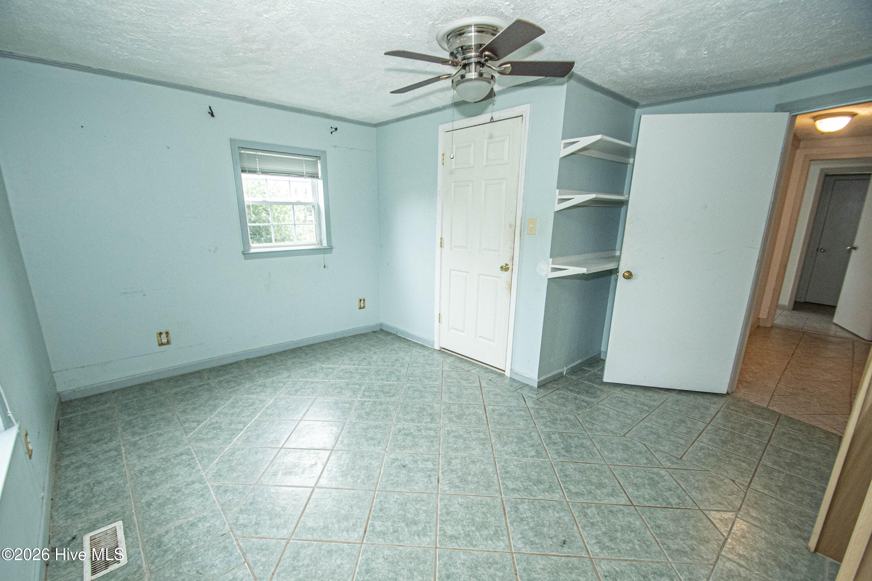 100554642 | Photo 67