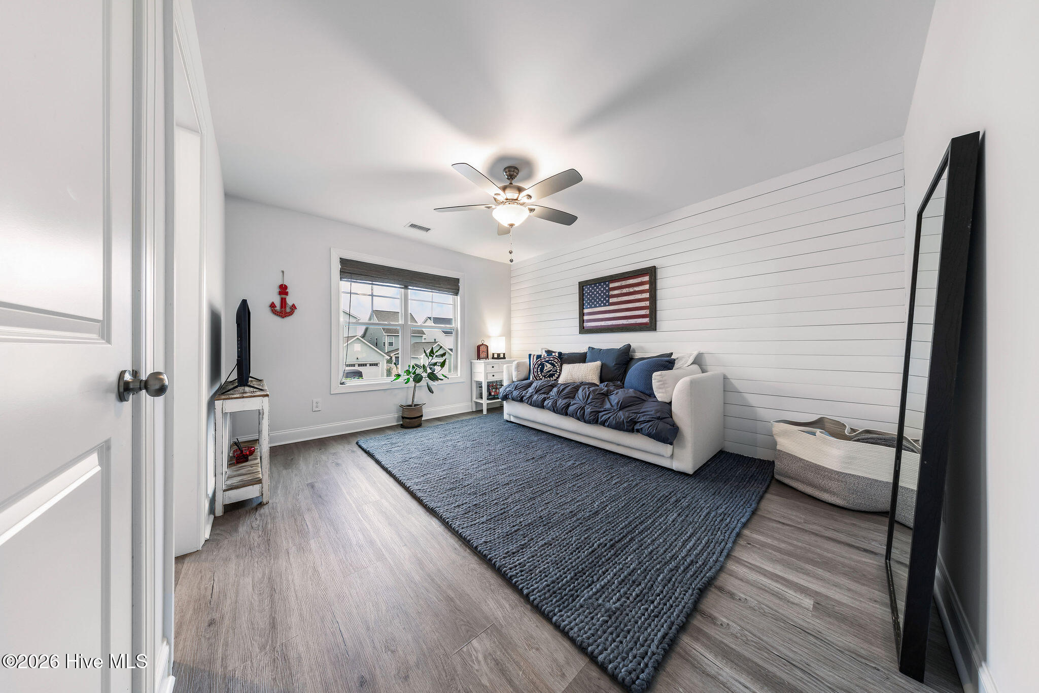 100558472 | Photo 23