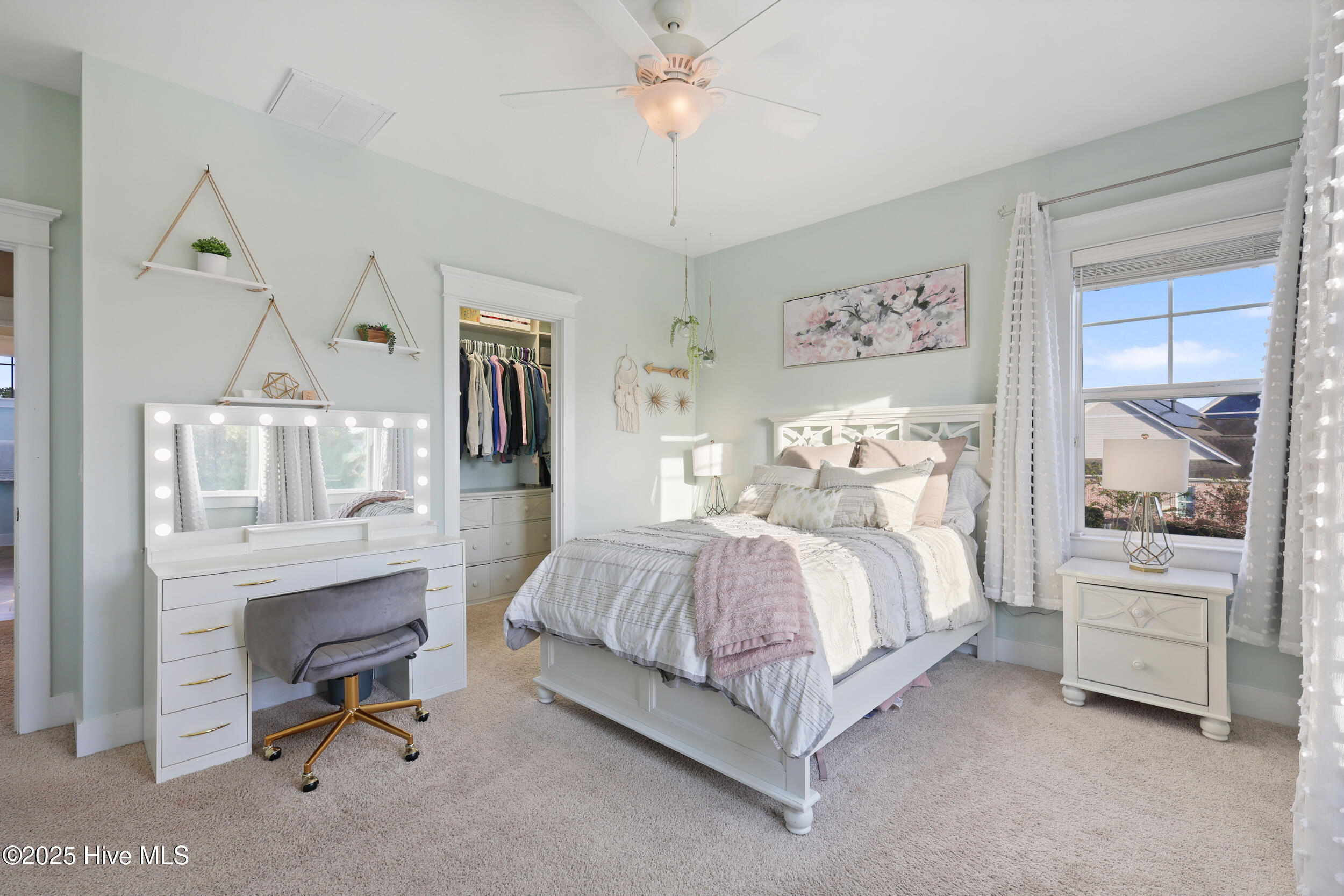 100536655 | Photo 40