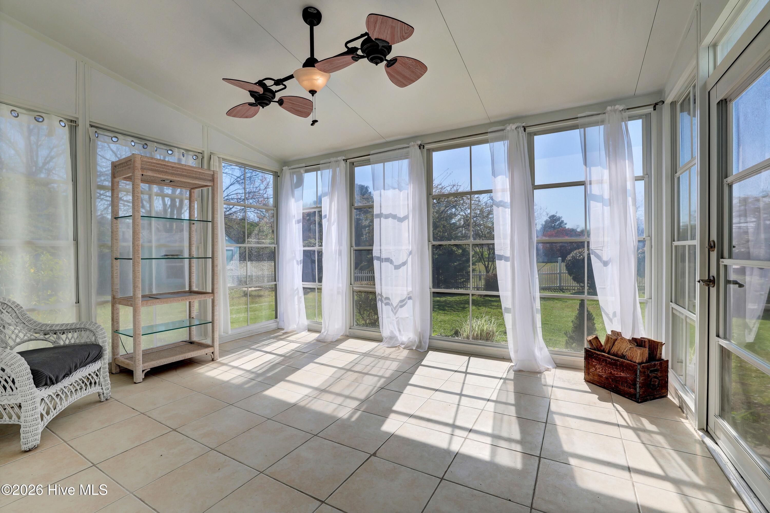 100562291 | Photo 20