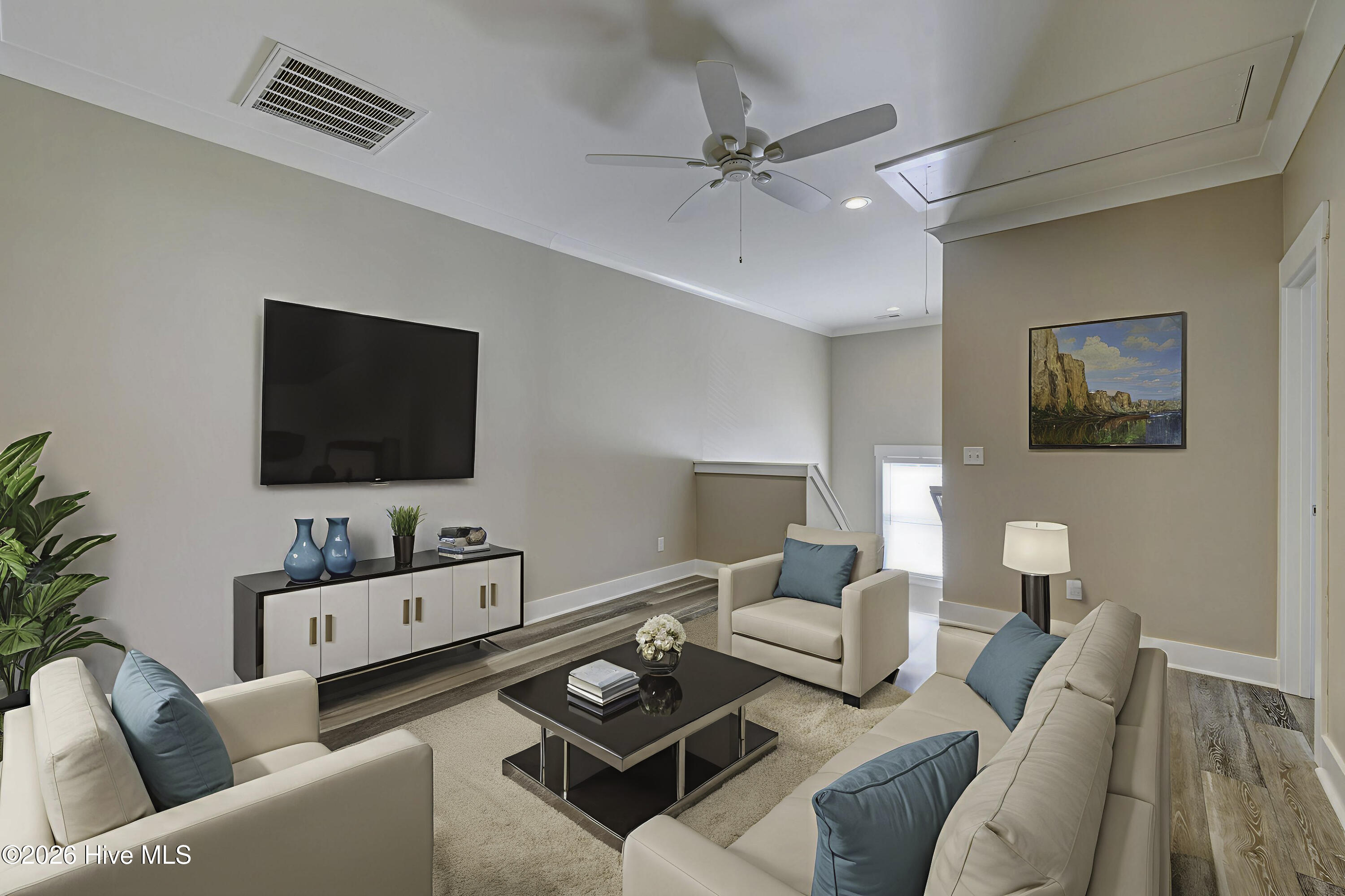 100534691 | Photo 46