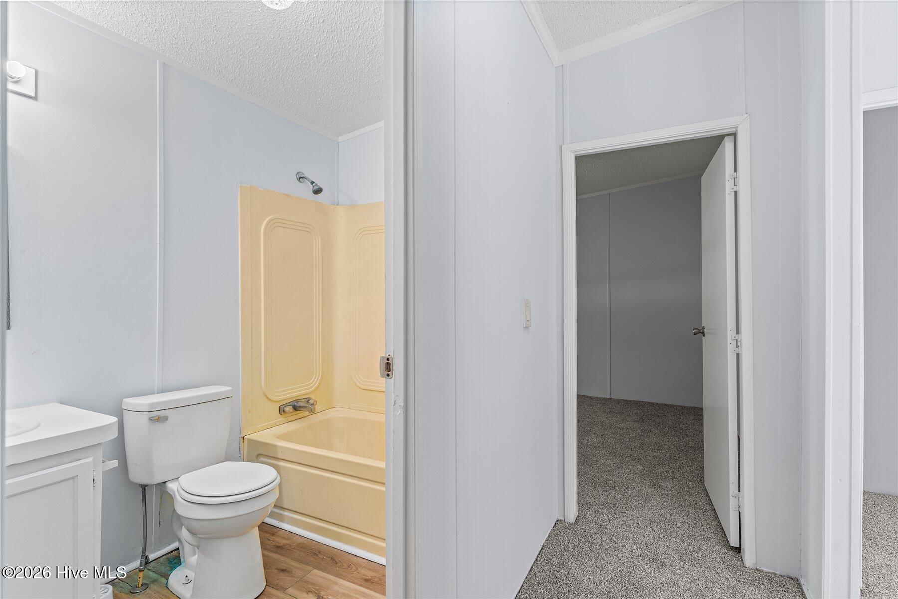 100567568 | Photo 34