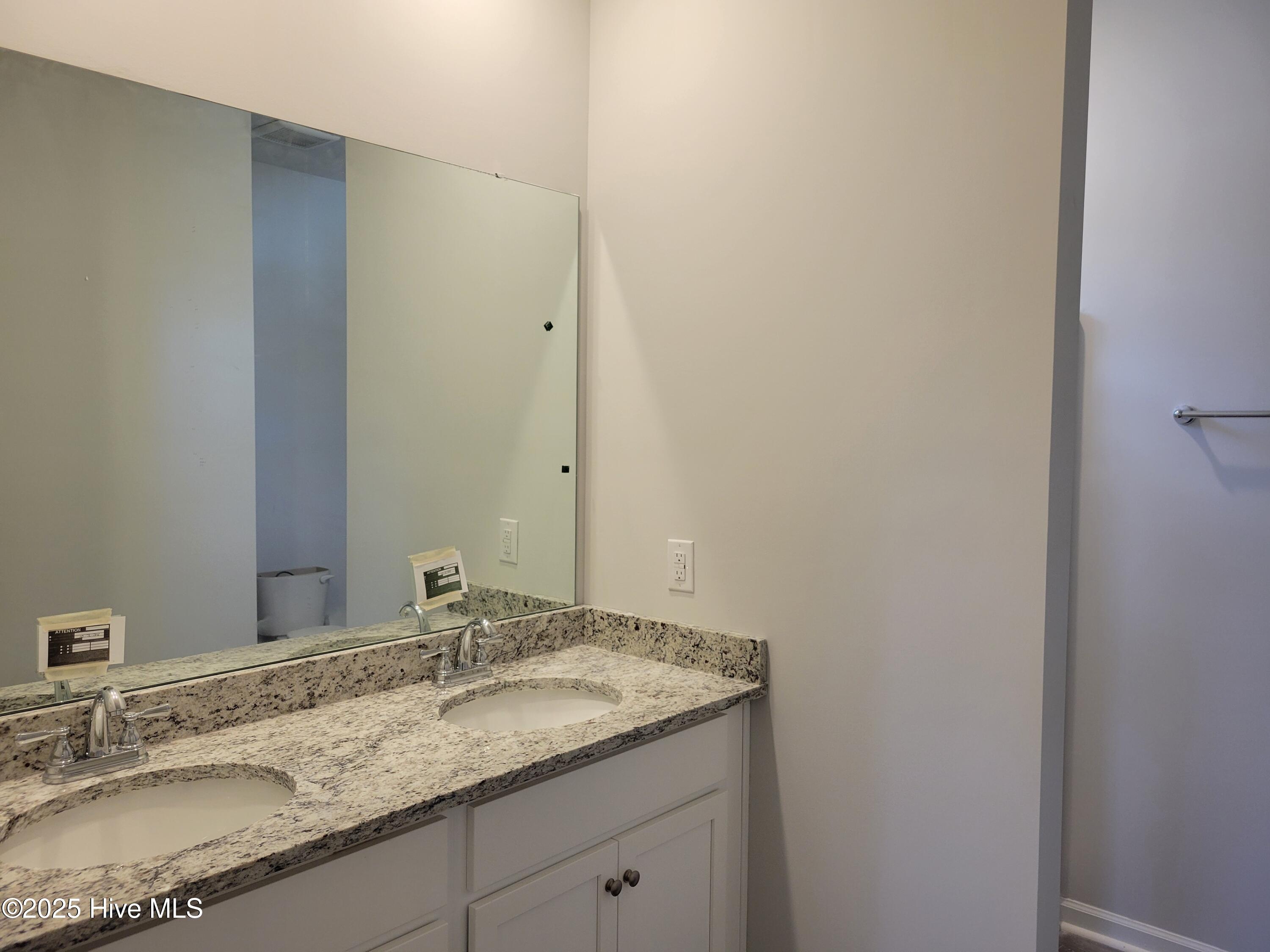 100534817 | Photo 17