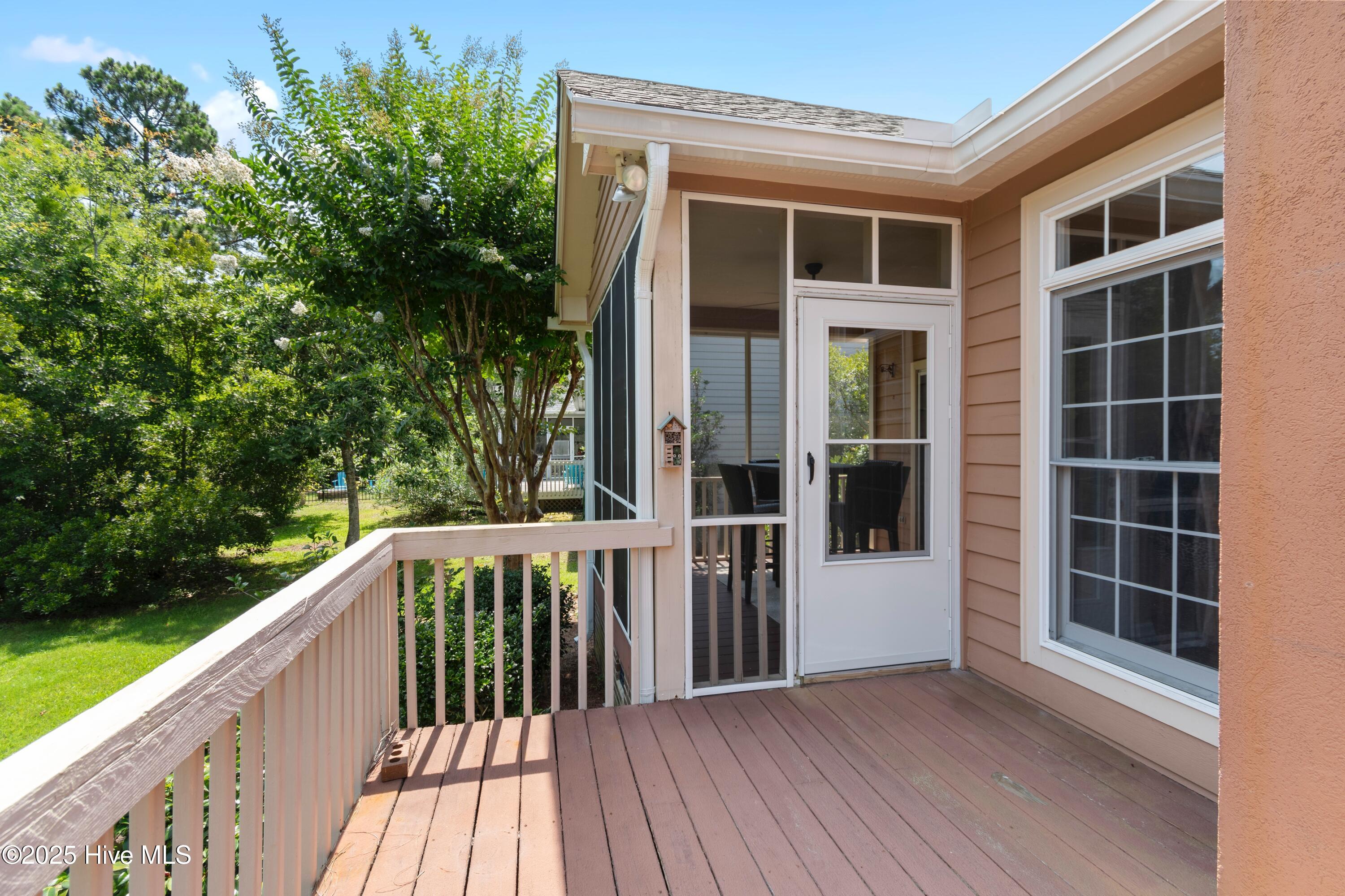 100535708 | Photo 36