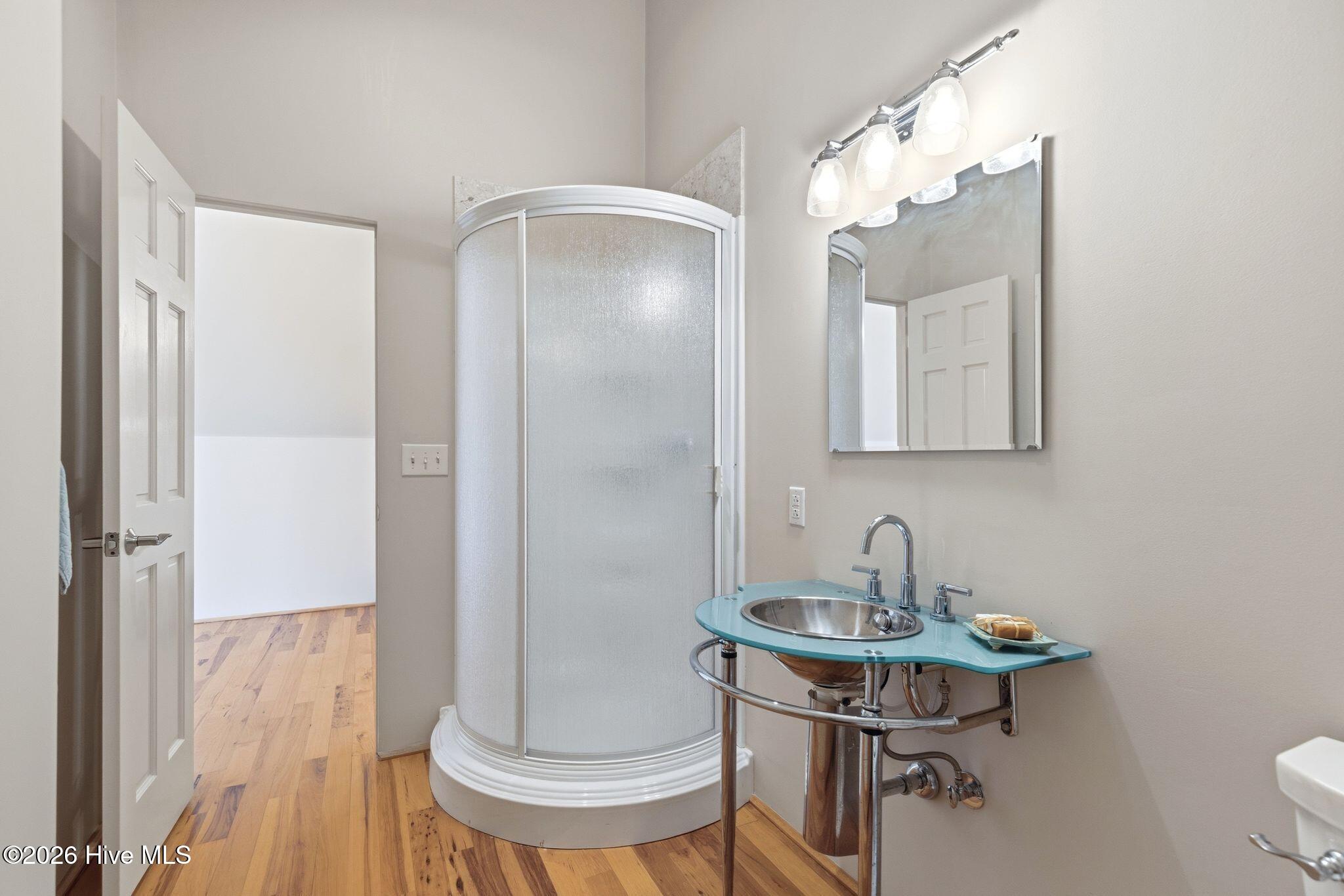 100555834 | Photo 54