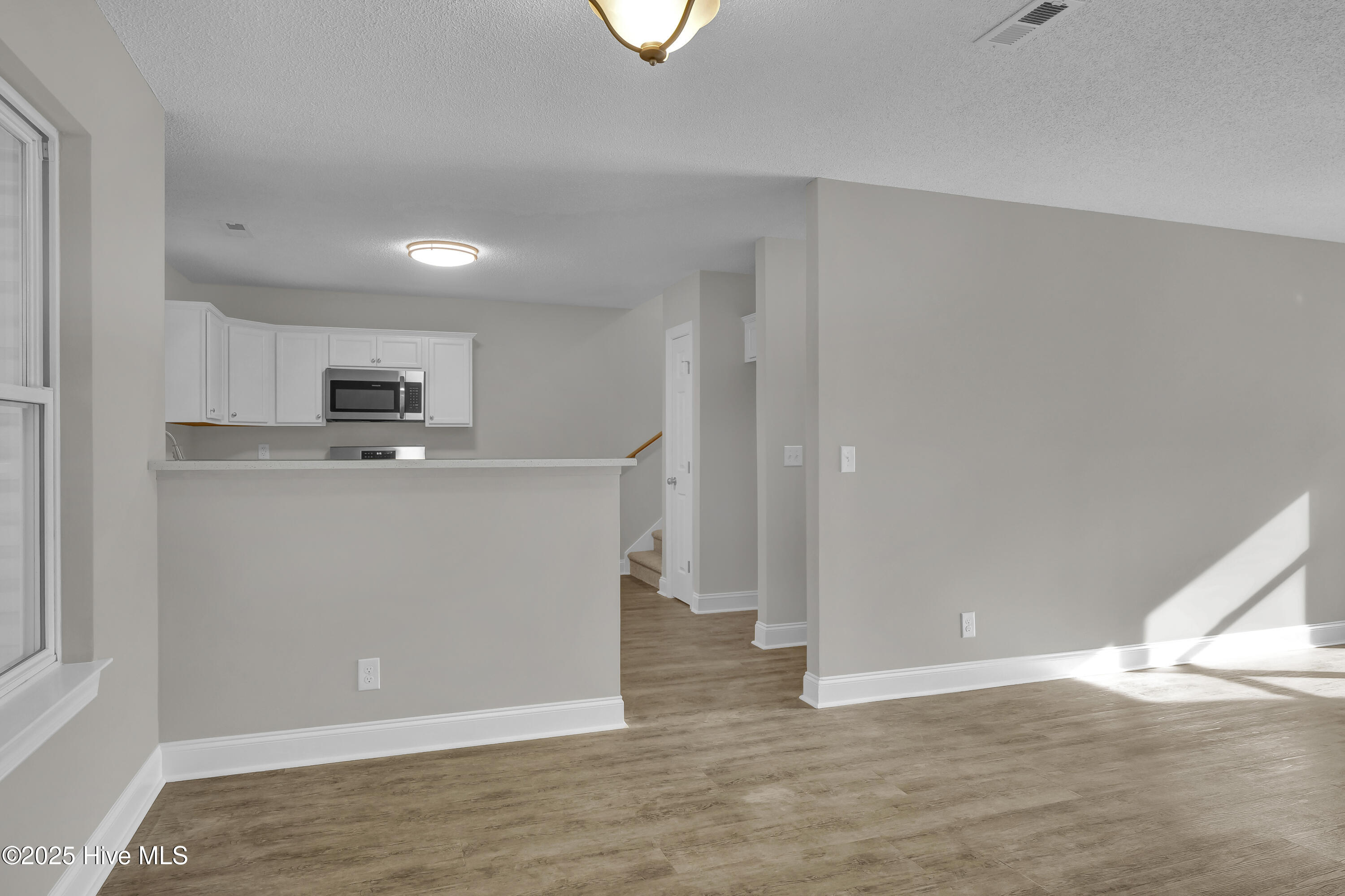 100519530 | Photo 10