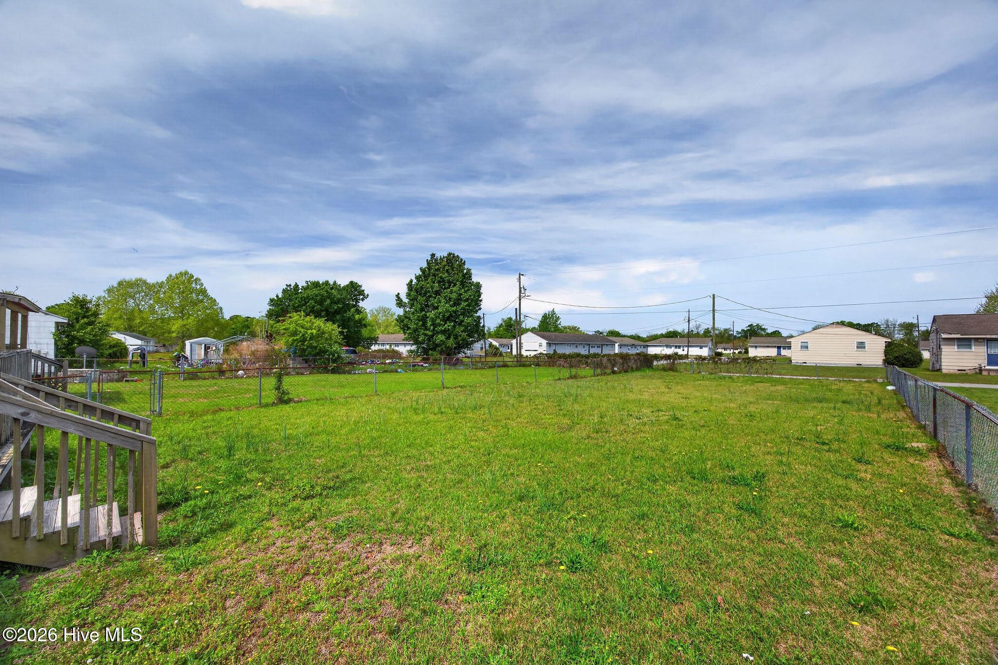 100567273 | Photo 18