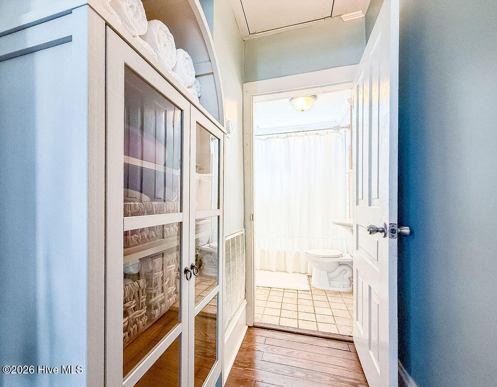 100565673 | Photo 19