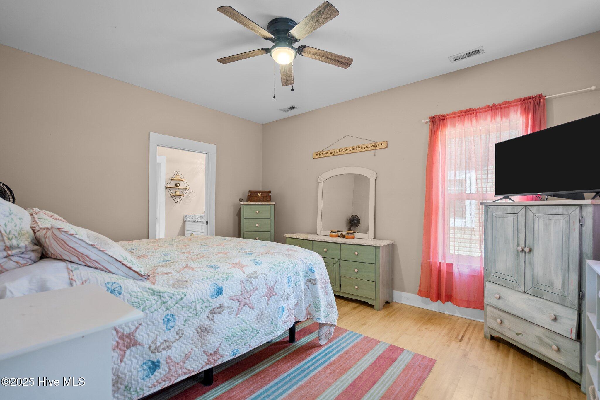 100516746 | Photo 17