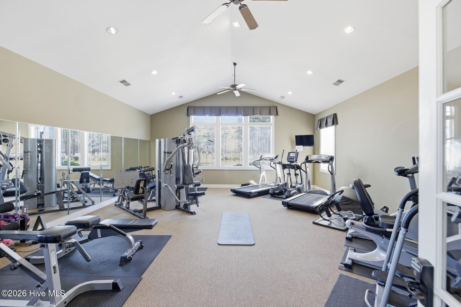 100551985 | Photo 55