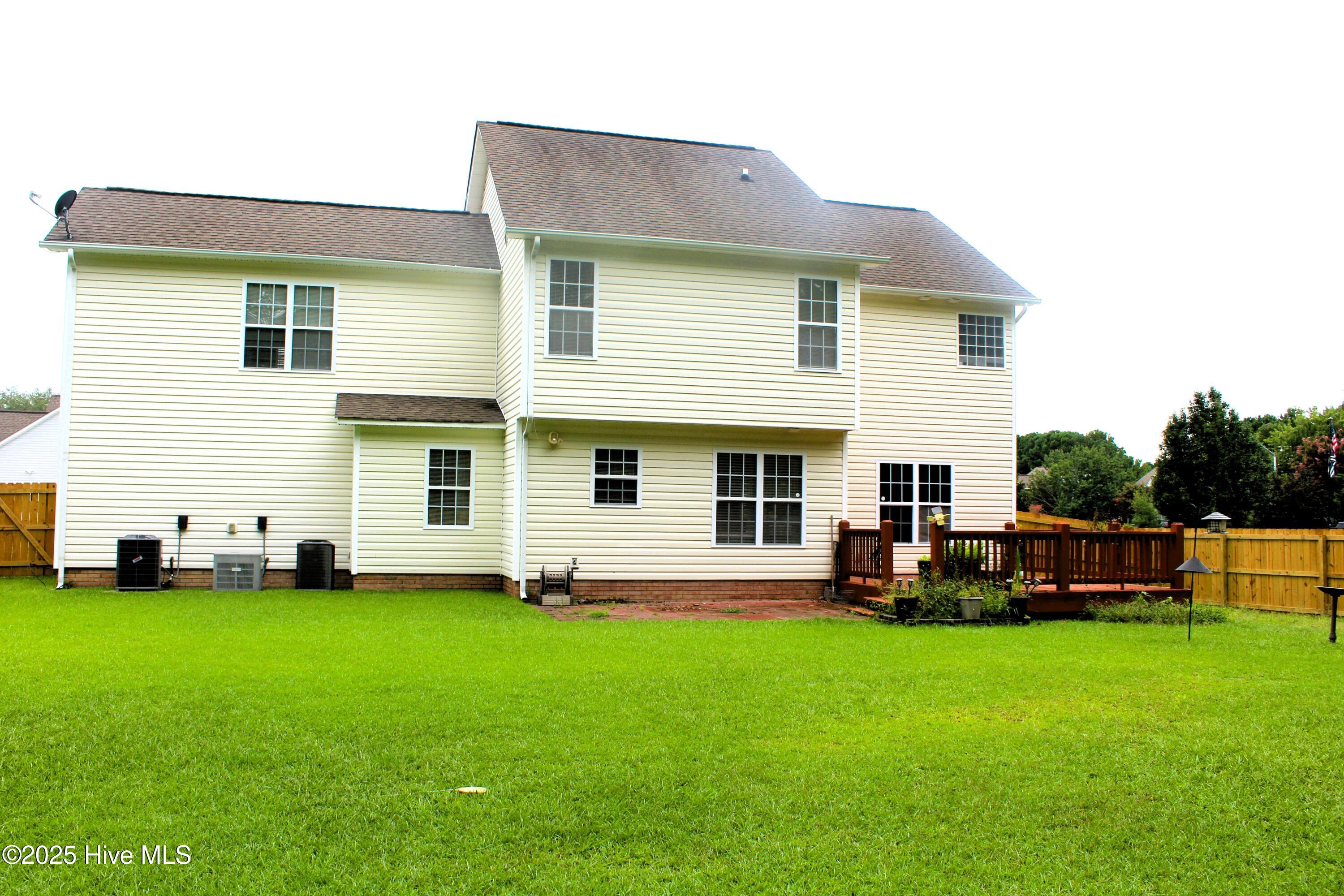 100520140 | Photo 41