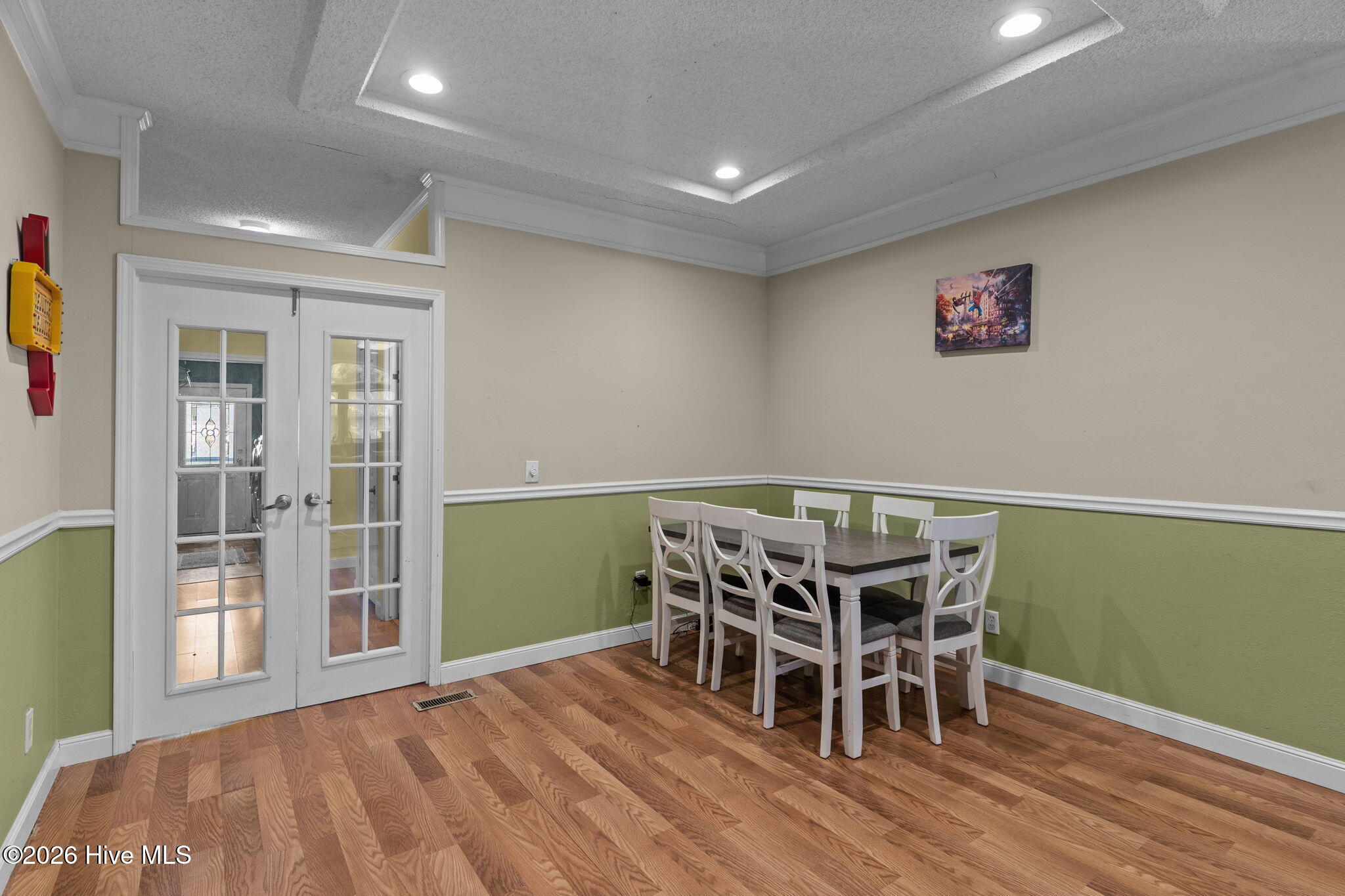 100544369 | Photo 11