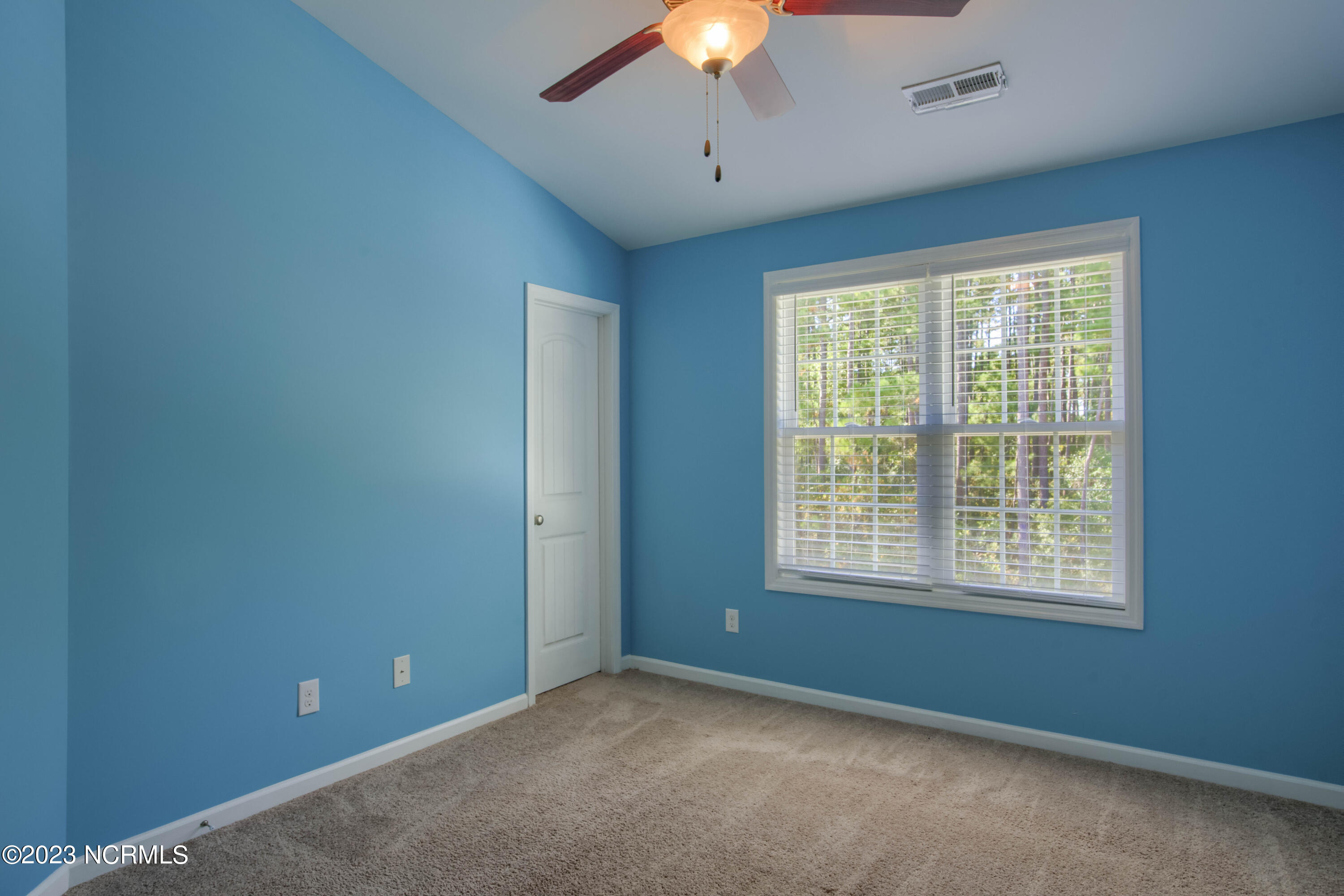 100534630 | Photo 20