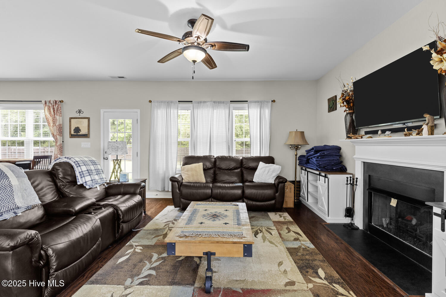 100501519 | Photo 18