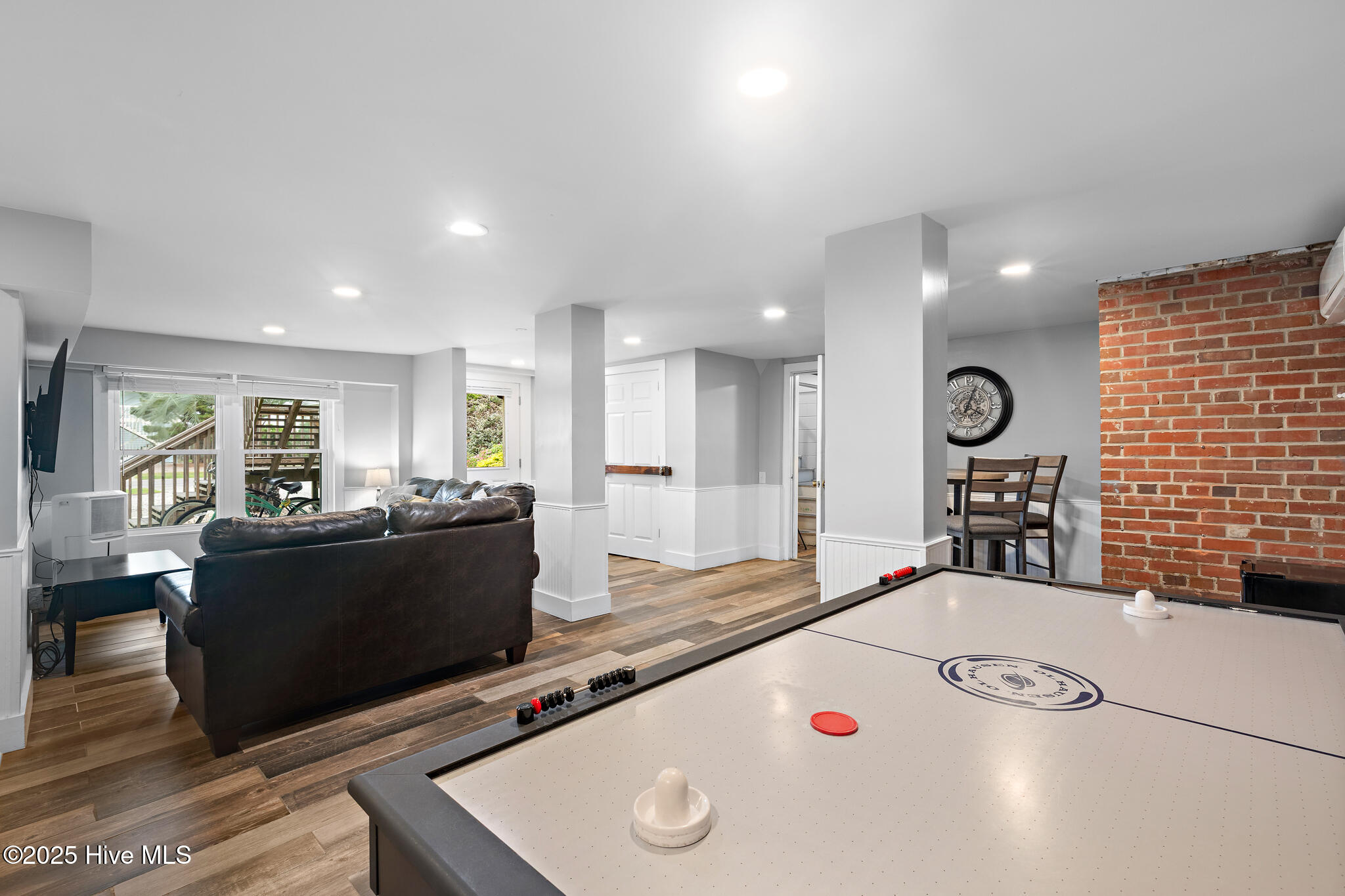 100531510 | Photo 50