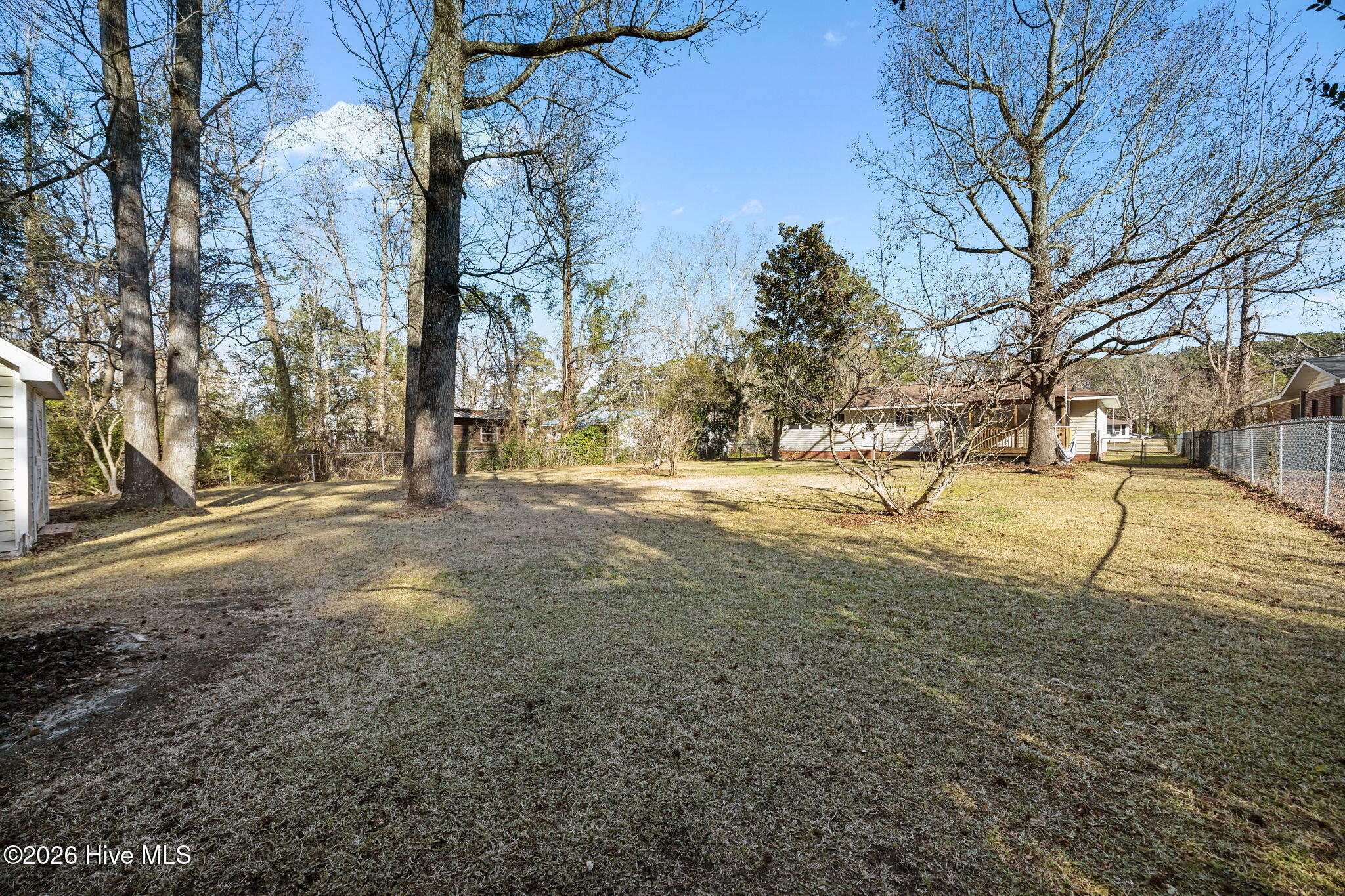 100548233 | Photo 37