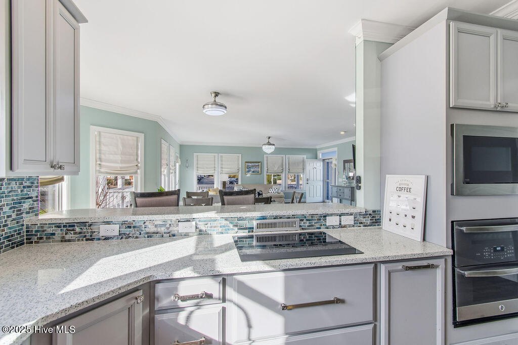 100542362 | Photo 33