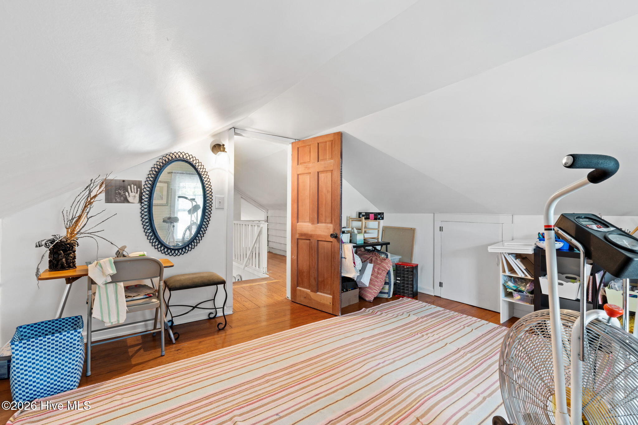 100562668 | Photo 29