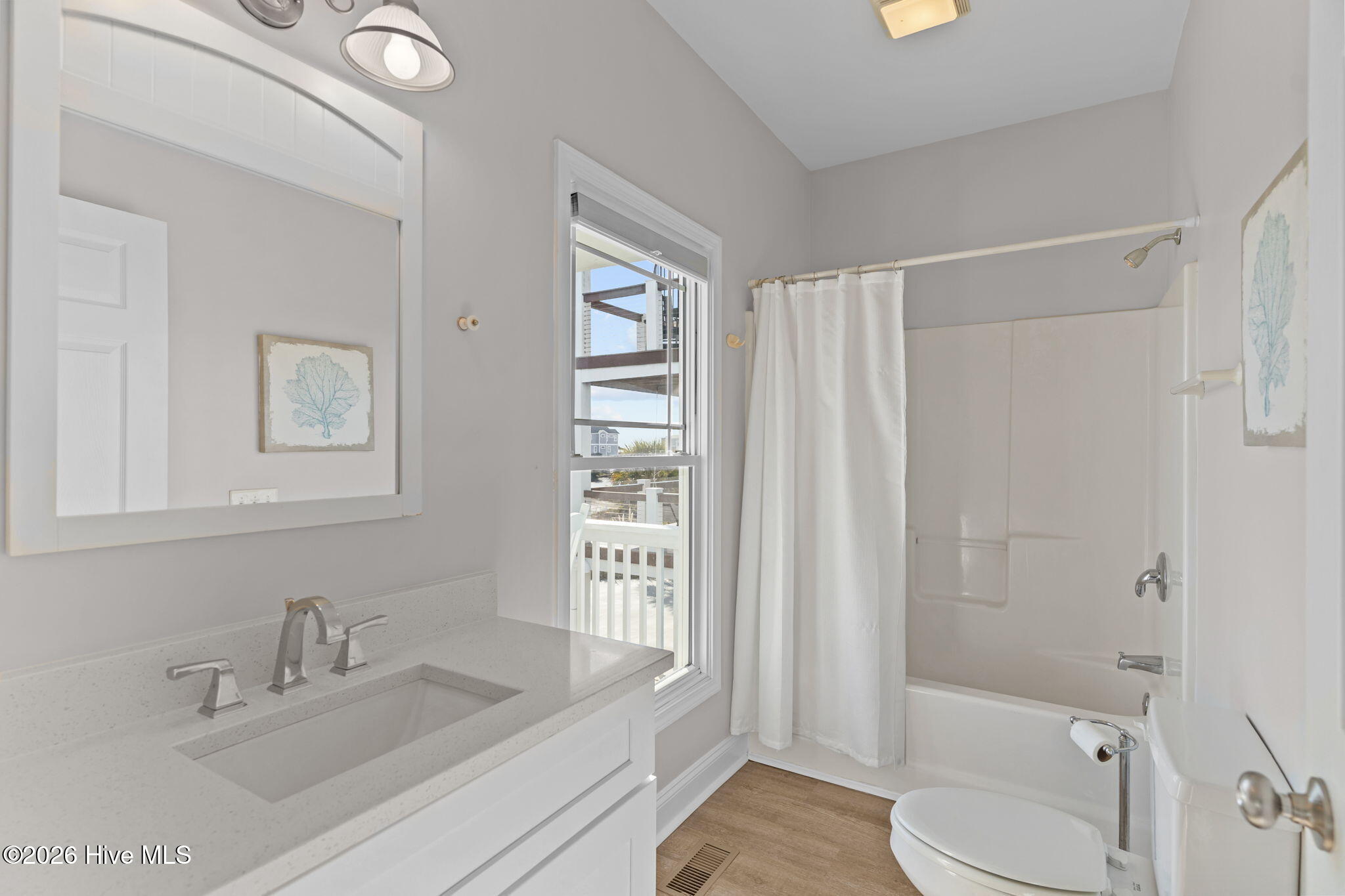 100554920 | Photo 33