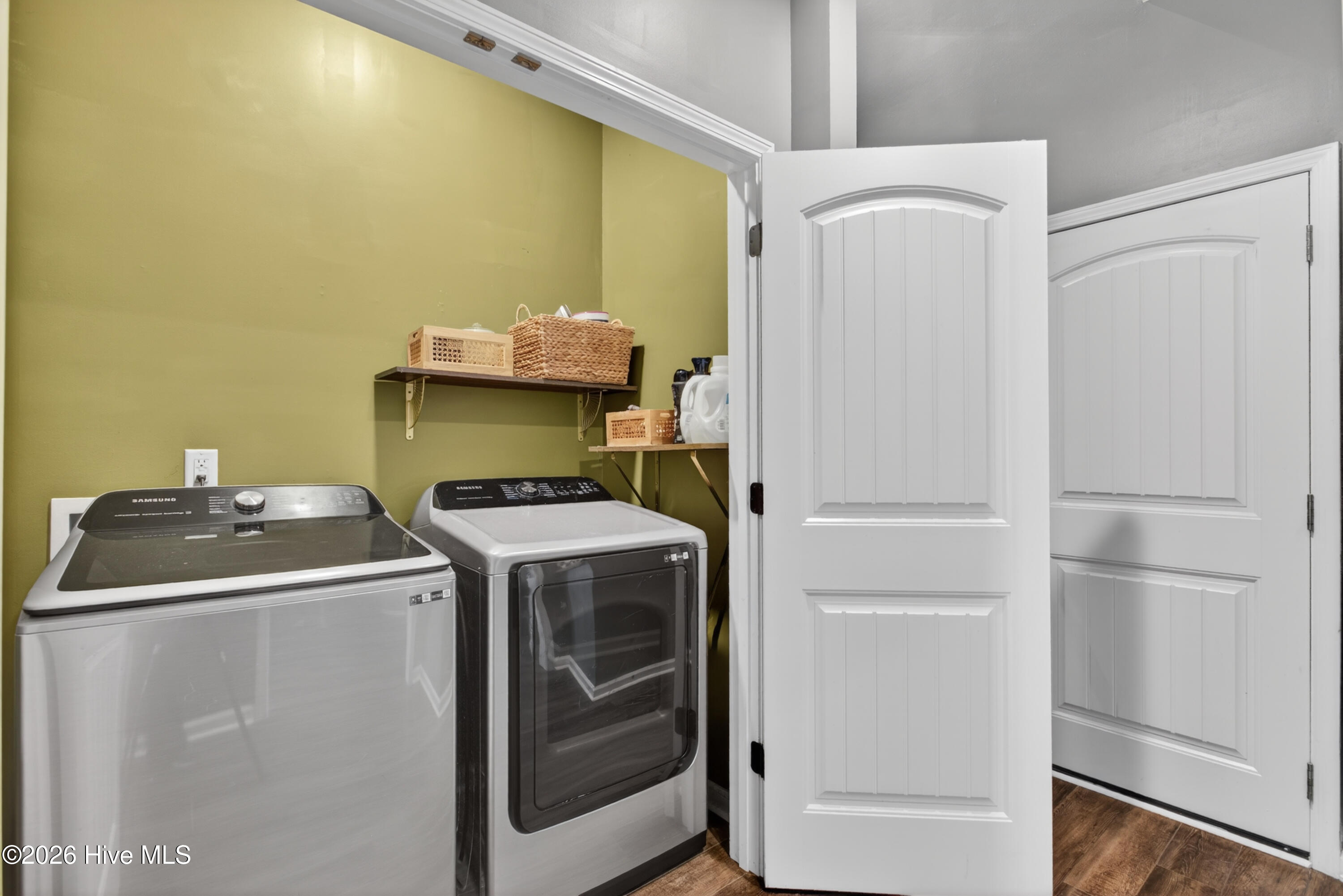 100566078 | Photo 22