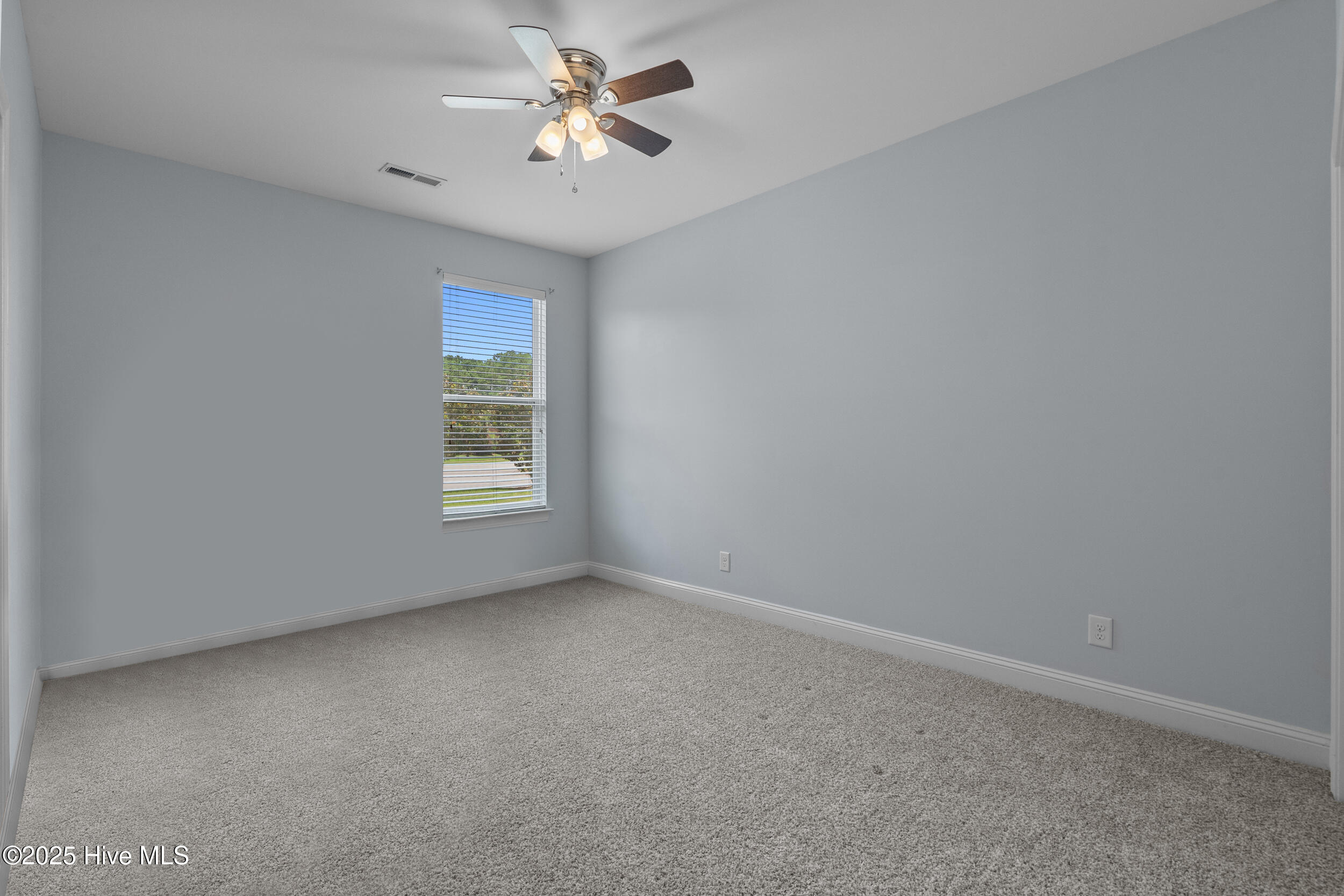 100527914 | Photo 27