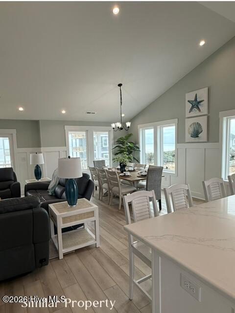 100552100 | Photo 28