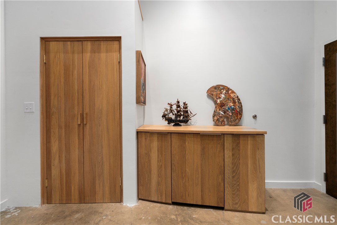 675 Pulaski Street 1700