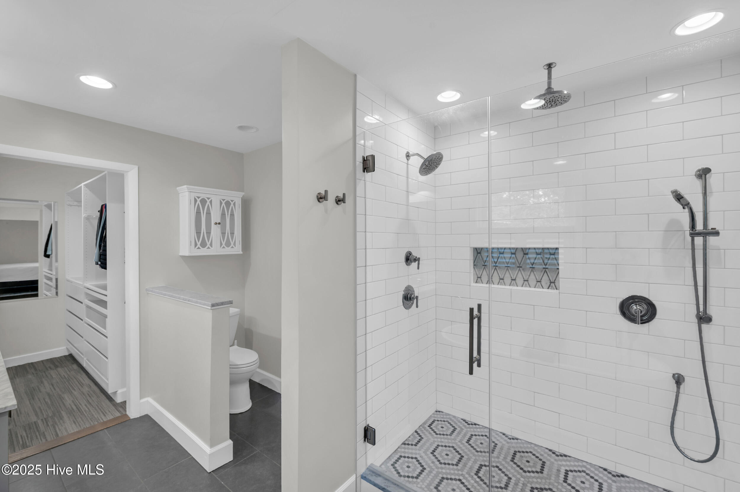 100538722 | Photo 21