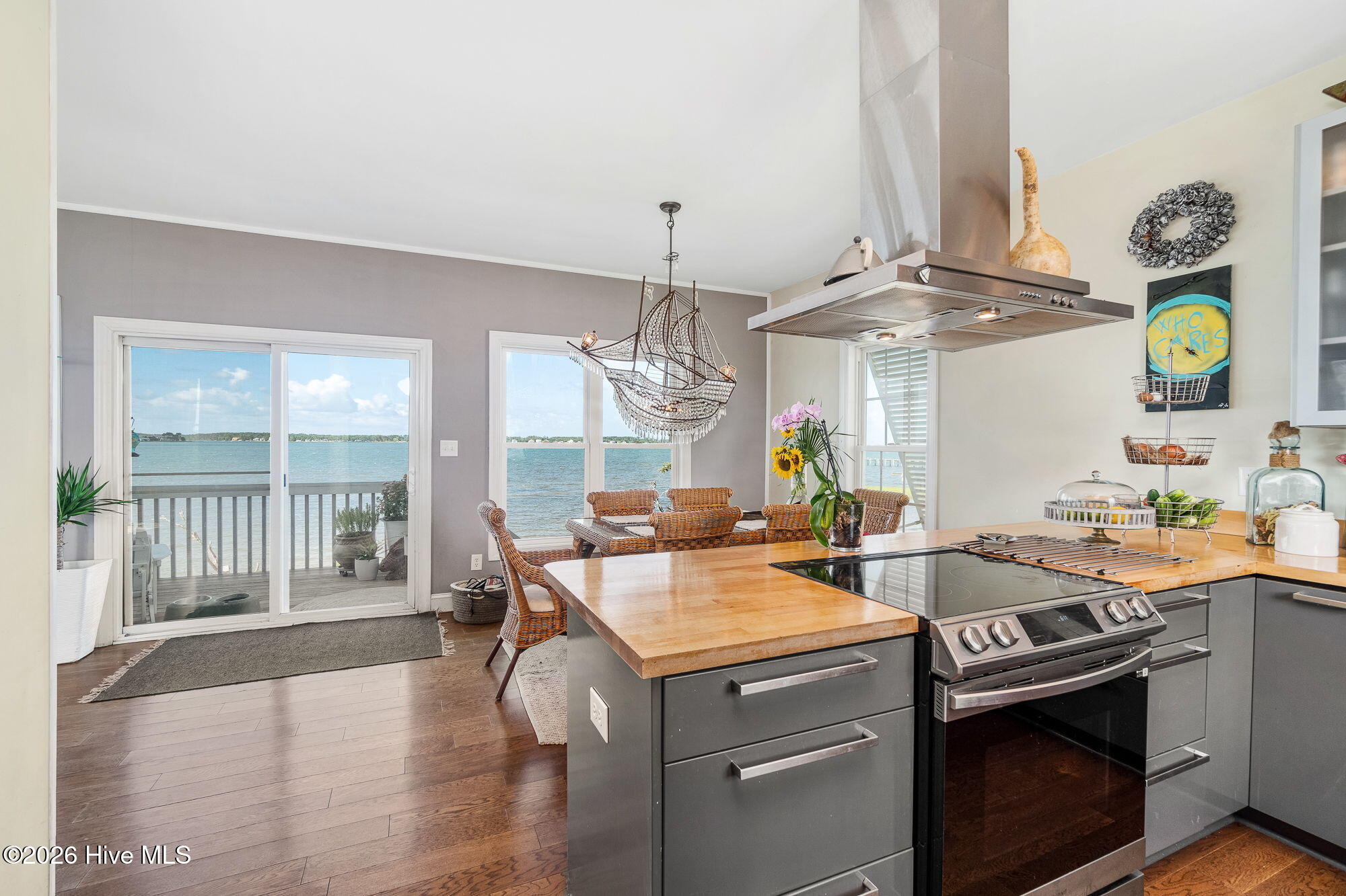 108 Swing Easy Lane, Harkers Island, NC, 28531