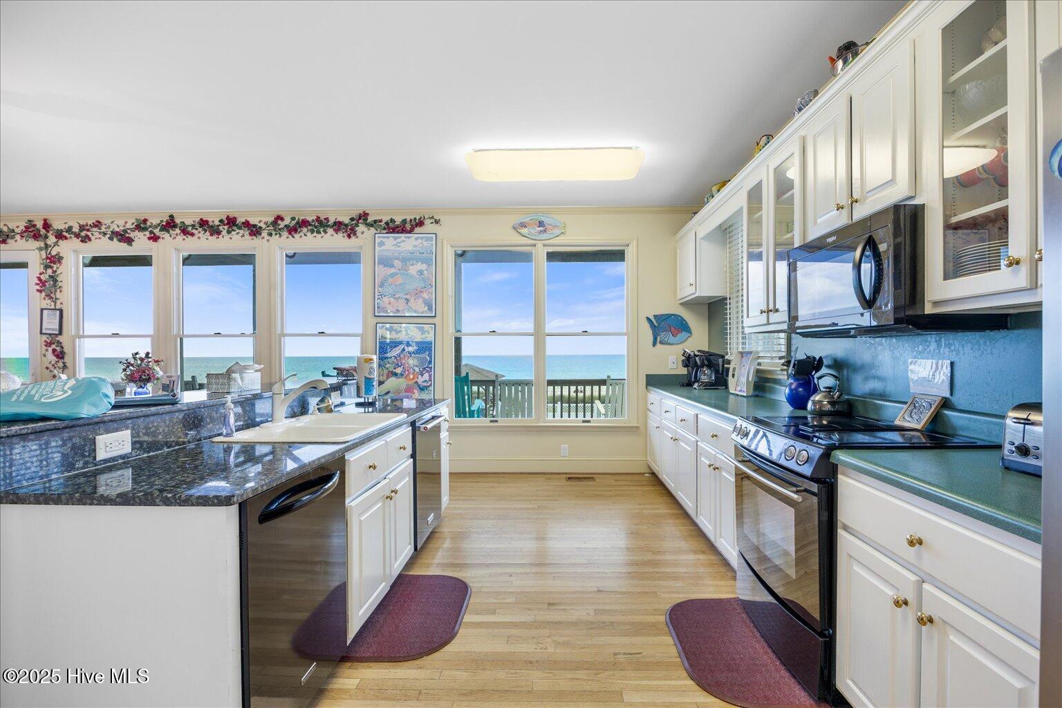 100526123 | Photo 24