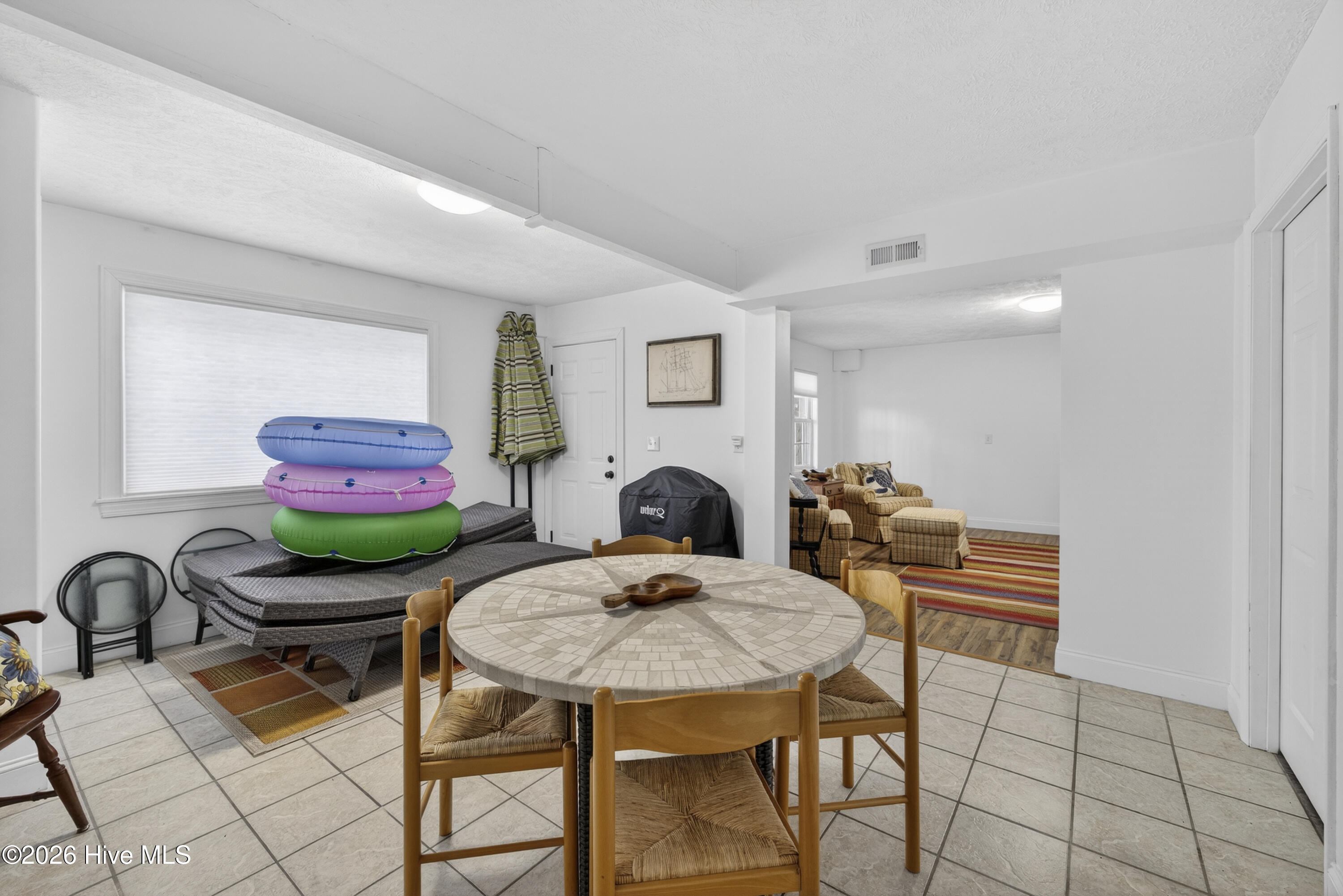 100557060 | Photo 53